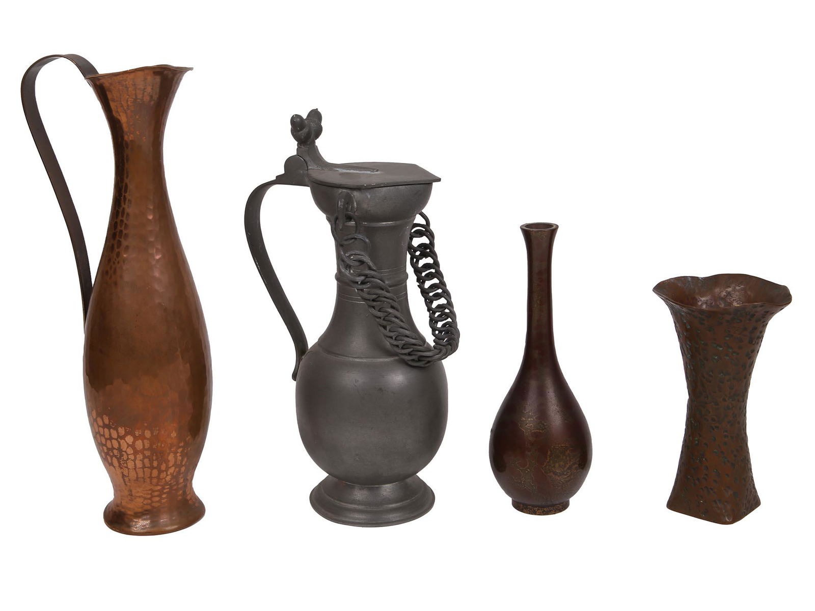 A LOT OF 4 VINTAGE METAL JUGS AND VASES (1 of 6)