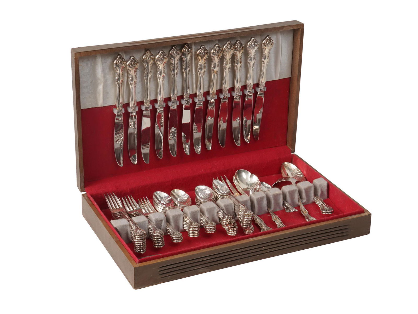 VTG ORLEANS INTERNATIONAL DEEP SILVERPLATE SET (1 of 7)