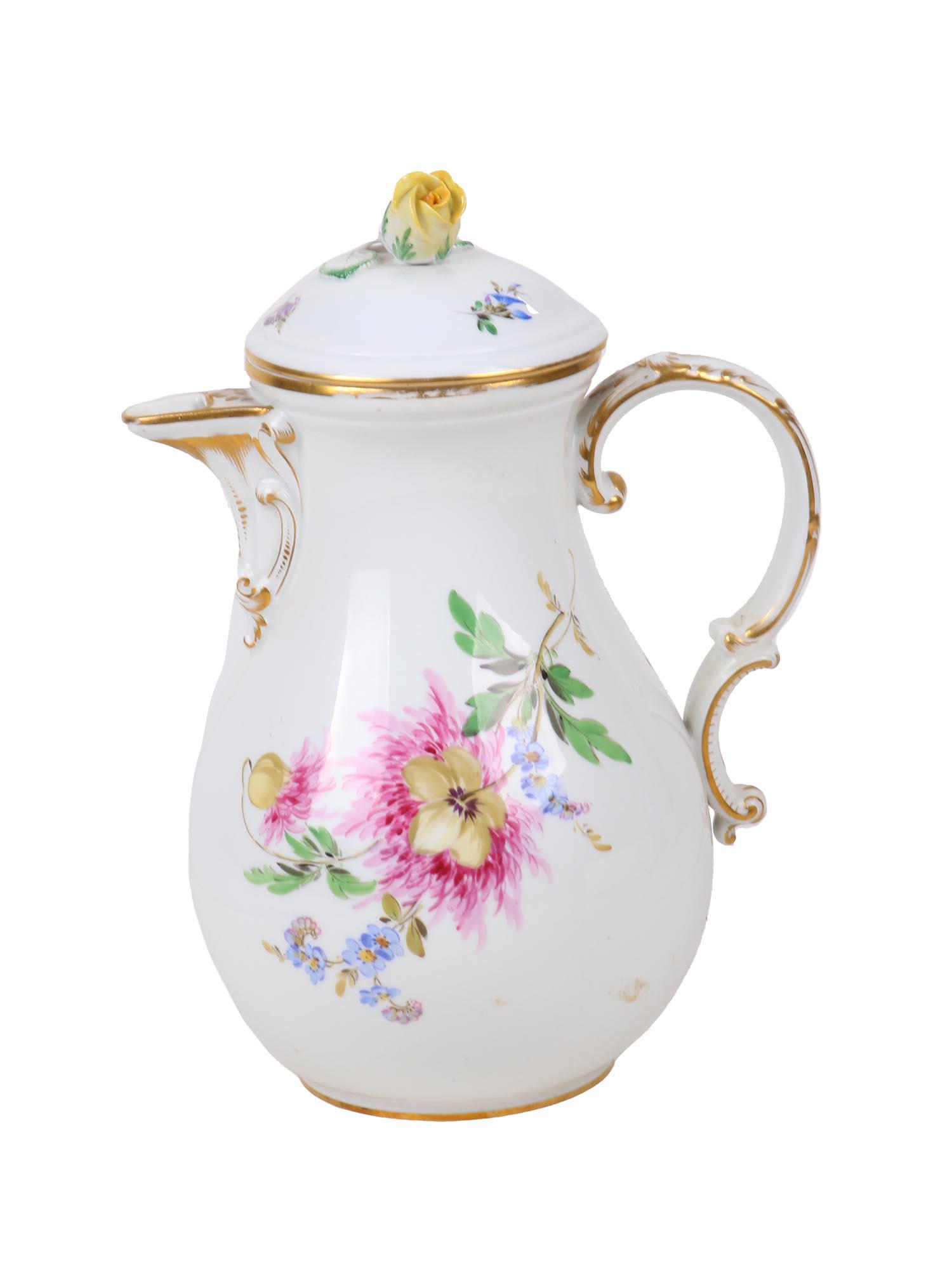 ANTIQUE 1900S MEISSEN PORCELAIN COFFEE POT (1 of 8)