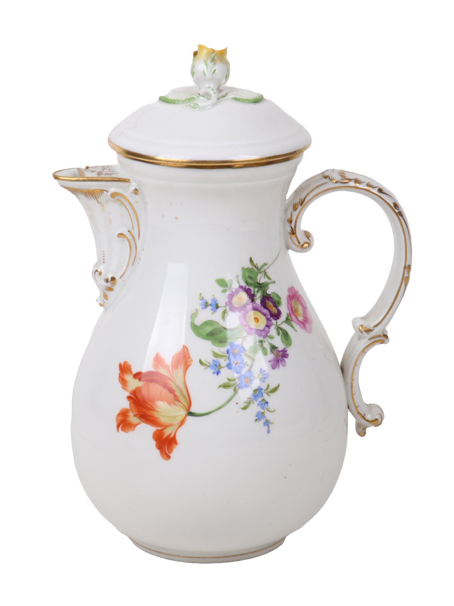 ANTIQUE 1900S MEISSEN PORCELAIN COFFEE POT (1 of 8)