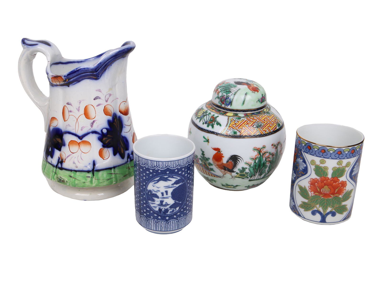 A LOT OF VINTAGE ORIENTAL PORCELAIN ITEMS (1 of 9)