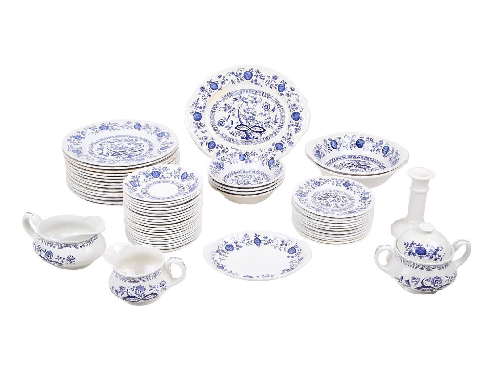 VINTAGE ENOCH WEDGWOOD BLUE HERITAGE DINNERWARE (1 of 7)