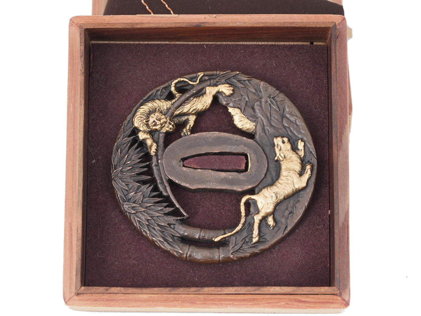 JAPANESE BRONZE TSUBA SAMURAI SWORD GUARD SIGNED (1 of 7)