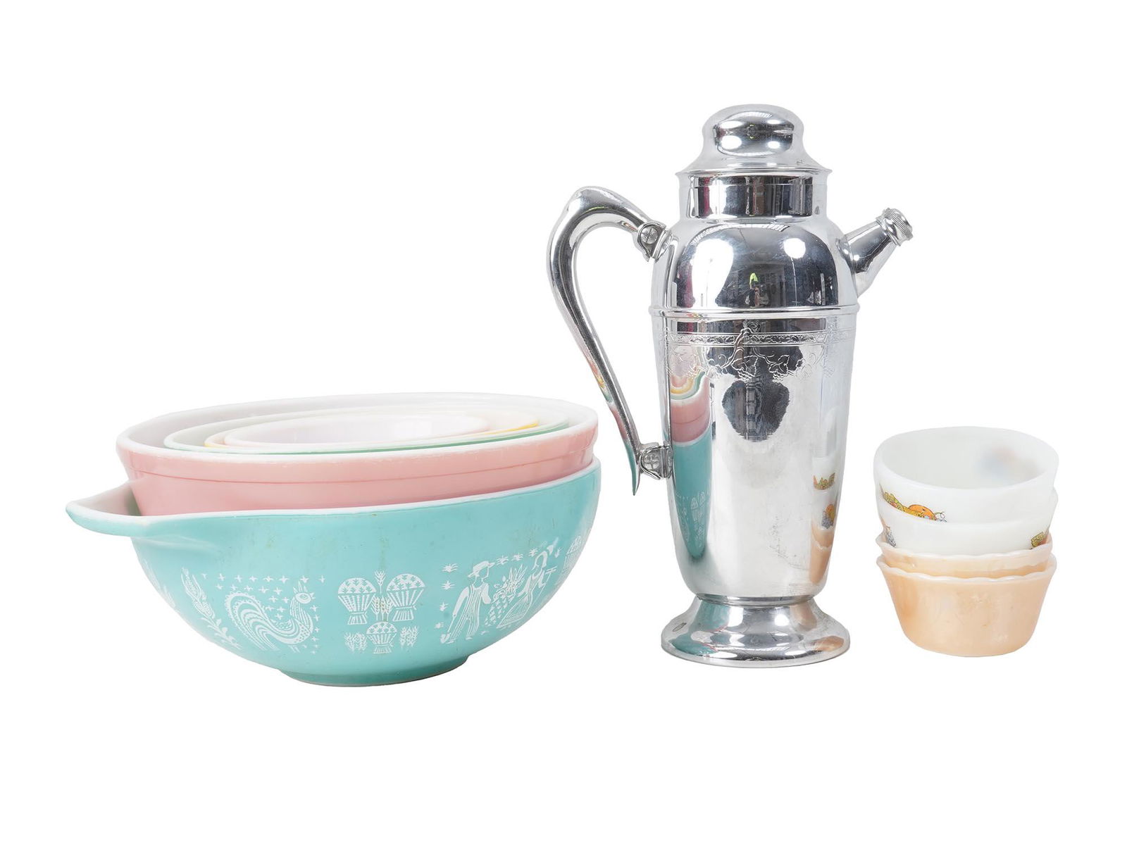 VINTAGE PYREX BOWLS AND METAL THERMOS COFFEE POT (1 of 9)