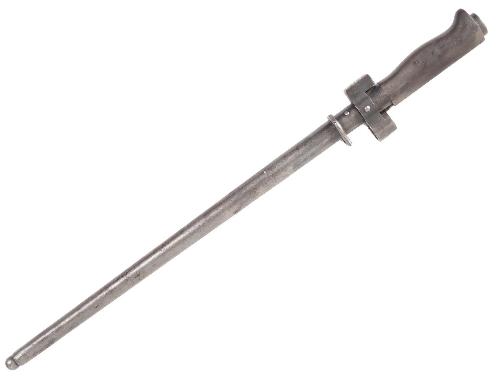 A FRENCH LEBEL M1886/93/16 BAYONET SWORD: French spike bayonet for use with the 8 mm. M1886 Lebel rifle. The 1886/93/16 bayonet pattern fitted to the M1886 Lebel and M1907 Berthier rifles used by the French Army during WW1 and was the third v