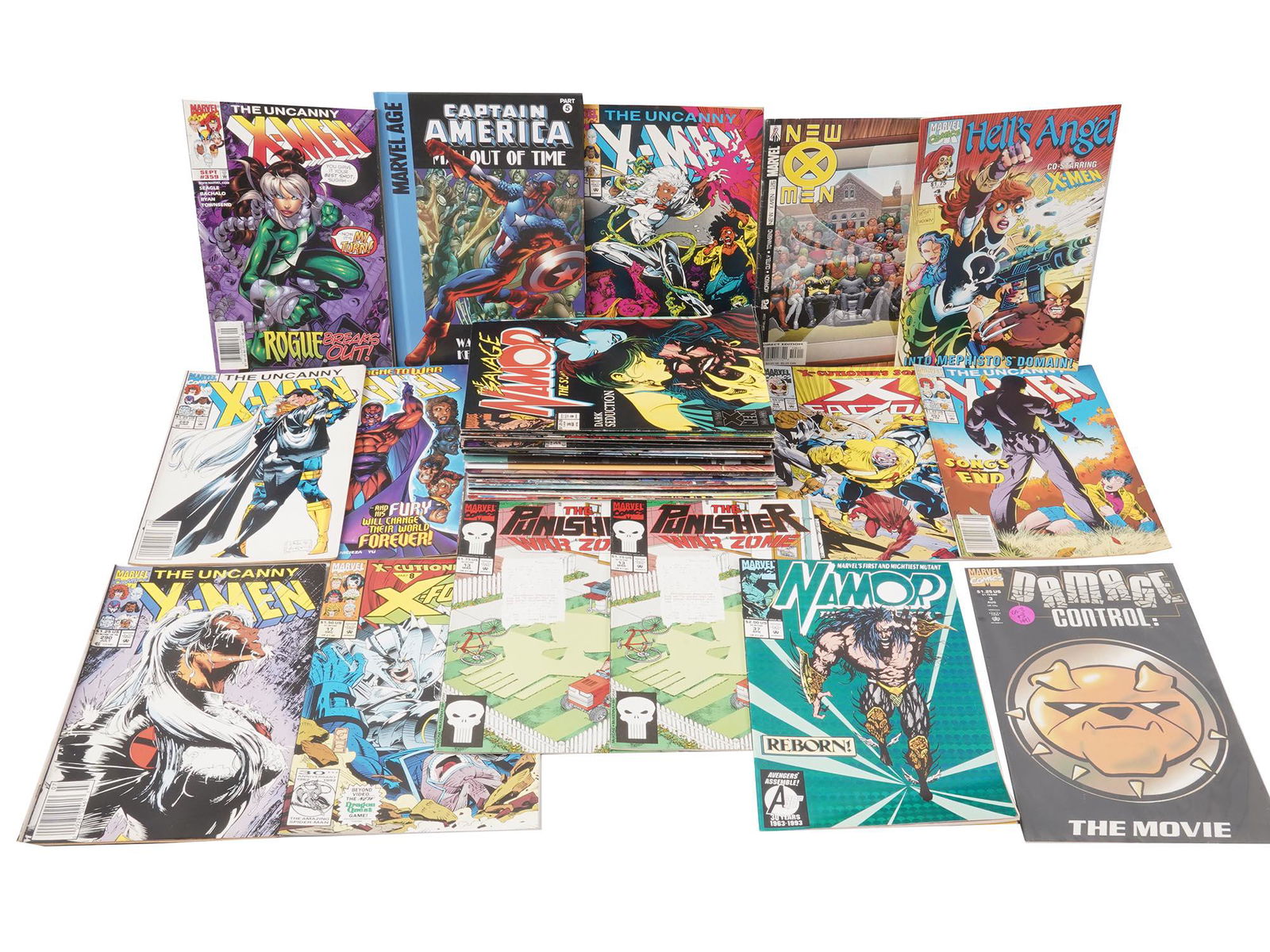 COLLECTION OF AMERICAN COMIC BOOKS AND MAGAZINES (1 of 5)