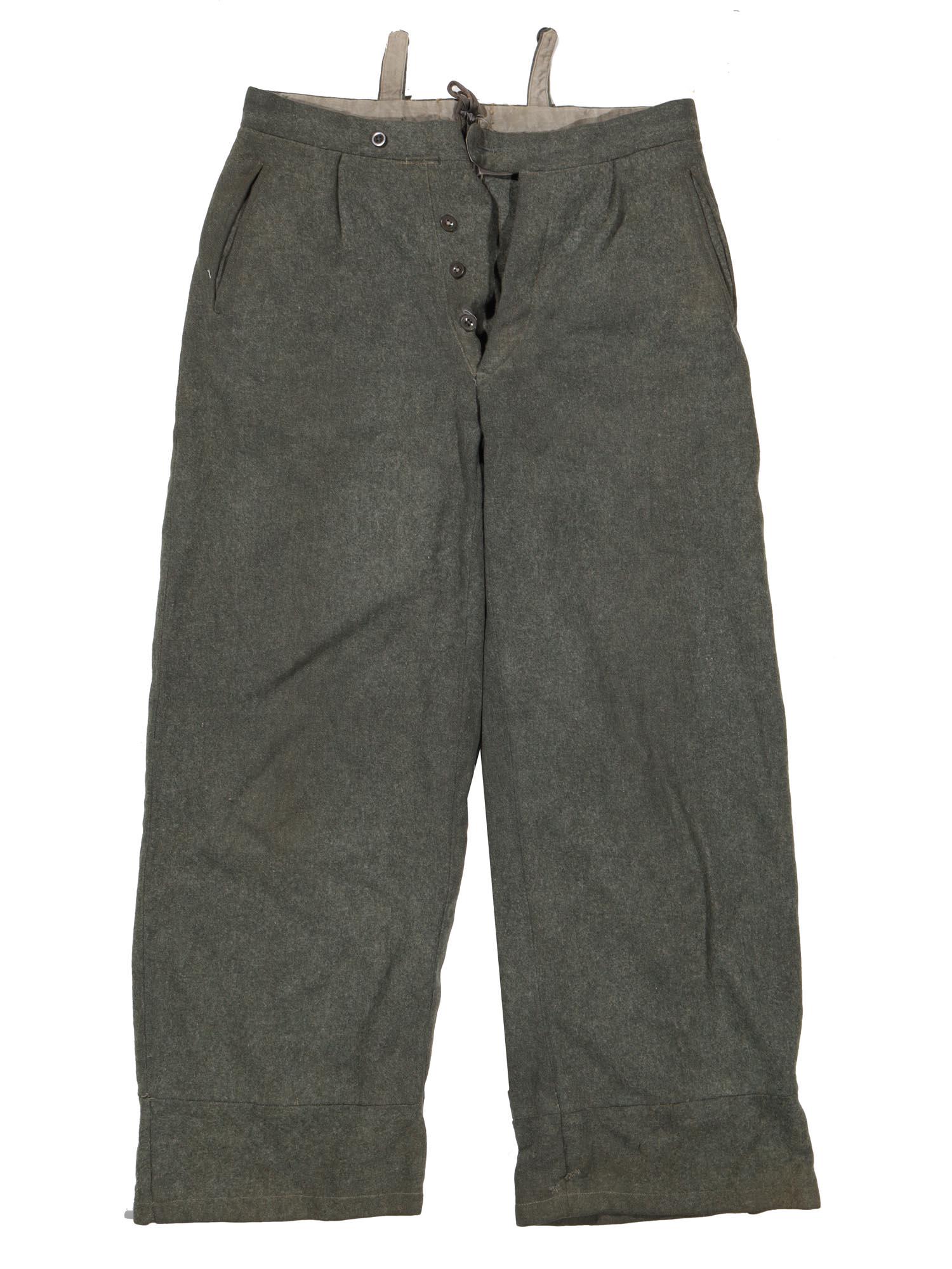 A PAIR OF GERMAN WWII ARMY WINTER PANTS (1 of 5)