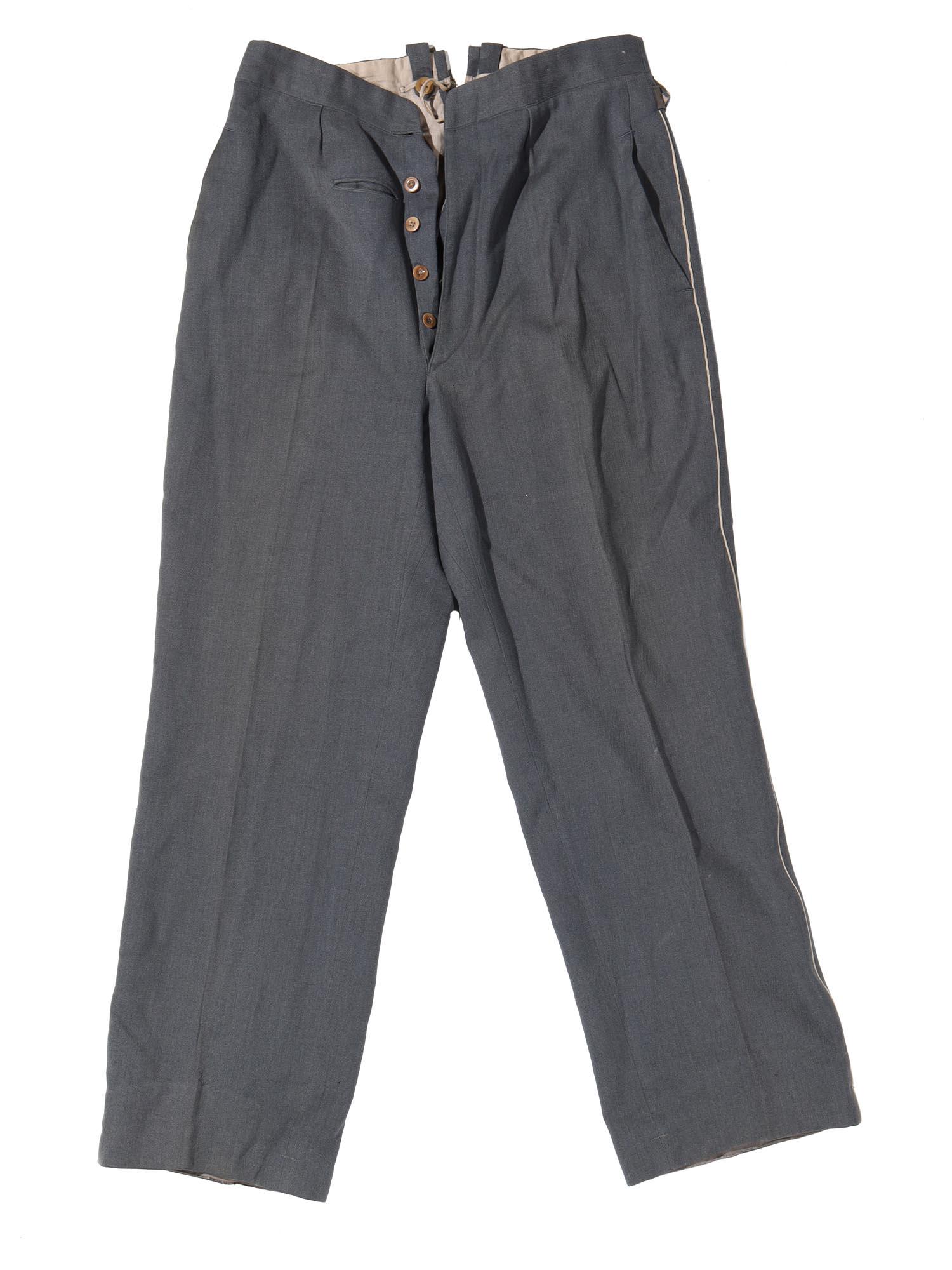 A PAIR OF WW2 GERMAN LUFTWAFFE GENERAL BRIDGES PANTS (1 of 6)