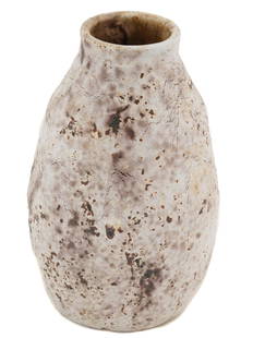 ARTISTIC CERAMIC VASE LEE HALPERN STUDIO POTTERY: Lea Halpern, 1901-1985, Dutch-American designer and ceramist. An artistic ceramic vase of an elongated shape. Natural light-grey color with spots and cracks. Handsigned underneath. Personal number 92H