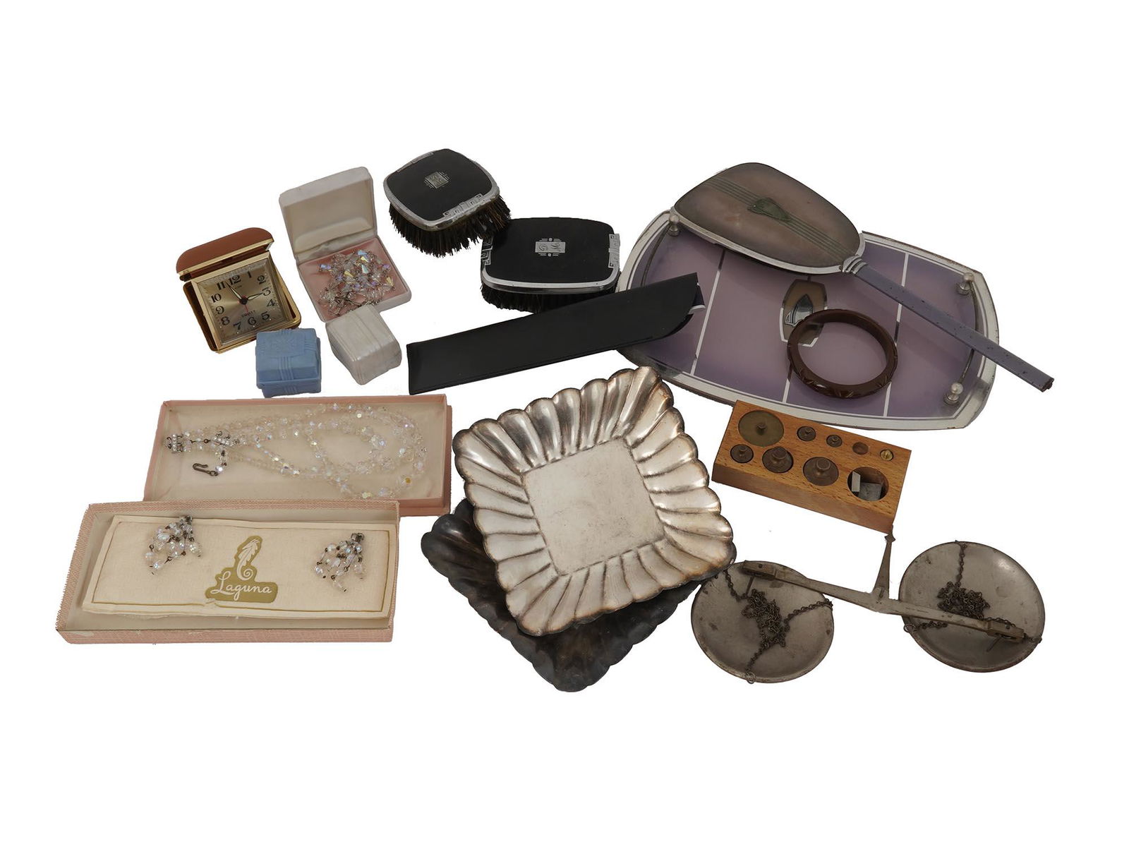 VINTAGE WOMENS VANITY FAIR ACCESSORIES (1 of 12)