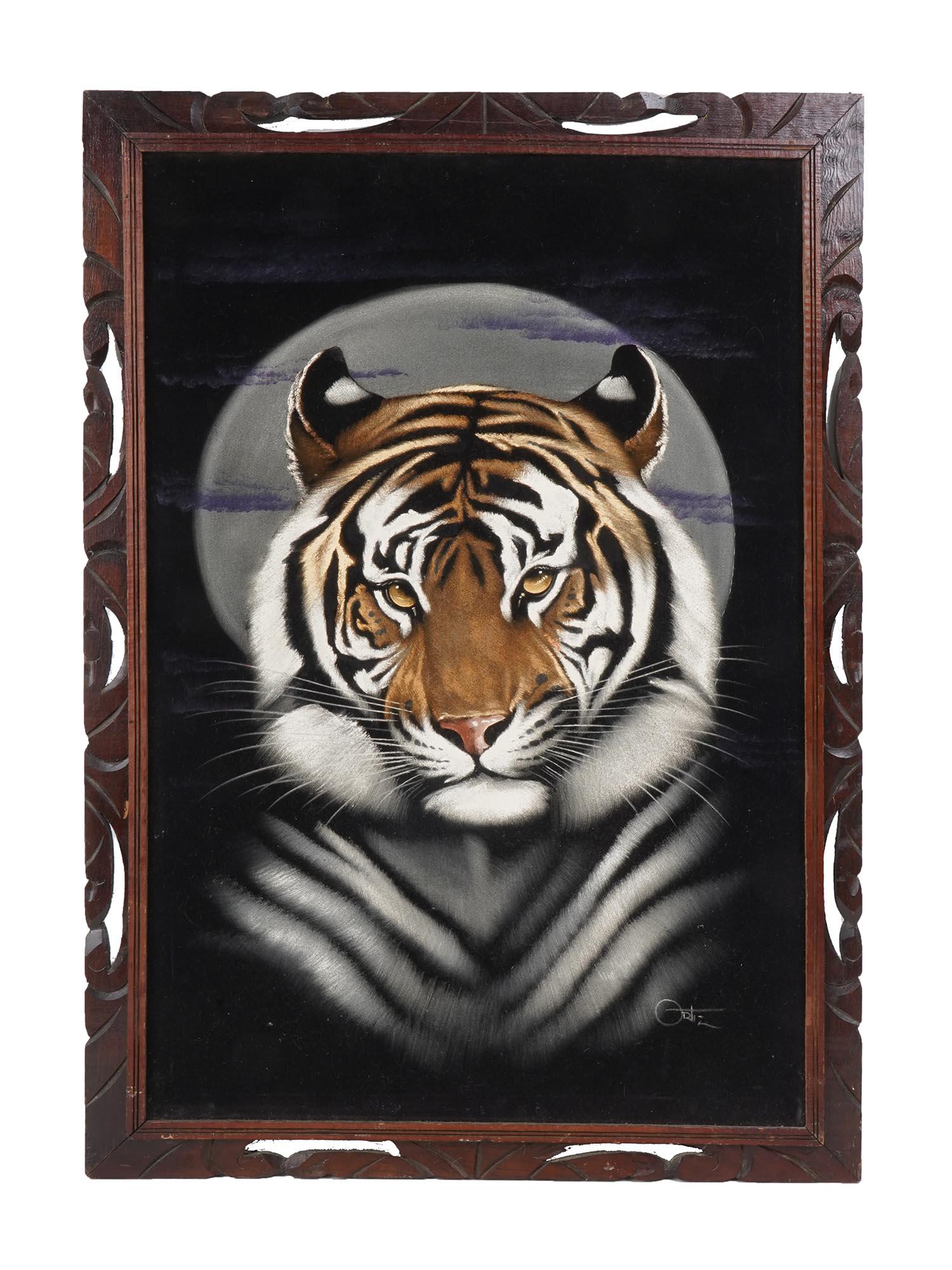 VINTAGE PAINTING ON VELVET TIGER SIGNED ORTIZ (1 of 4)