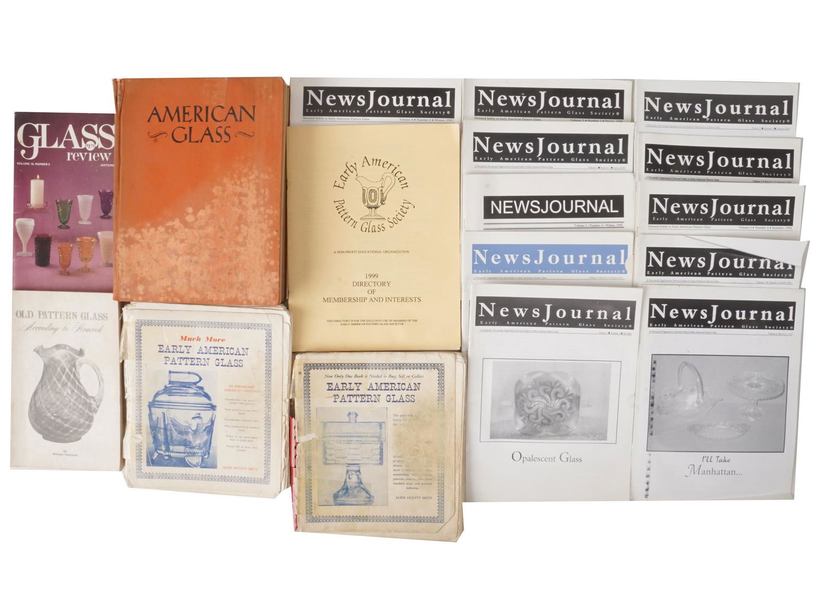 AMERICAN GLASS COLLECTING BOOKS AND MAGAZINES (1 of 6)