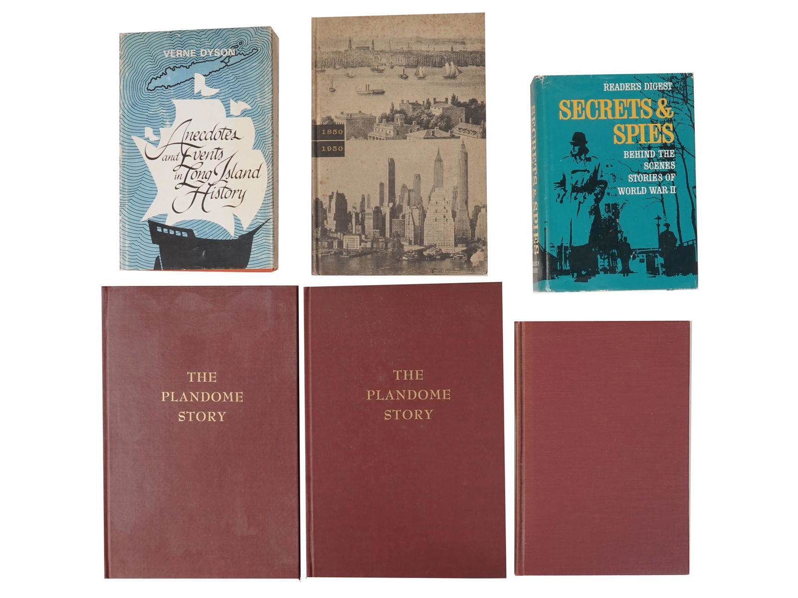 VINTAGE LONG ISLAND HISTORY BOOK COLLECTION (1 of 8)