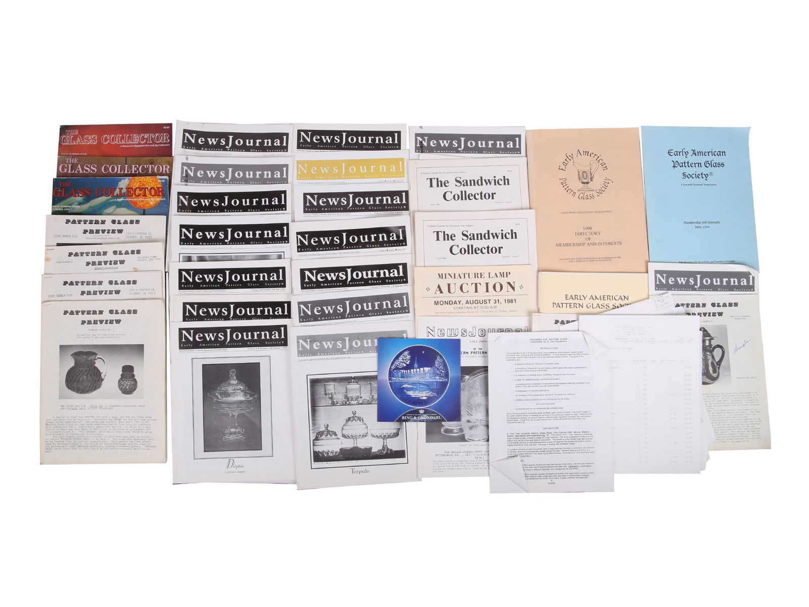 COLLECTORS GLASS PUBLICATIONS AND DOCUMENTS (1 of 8)