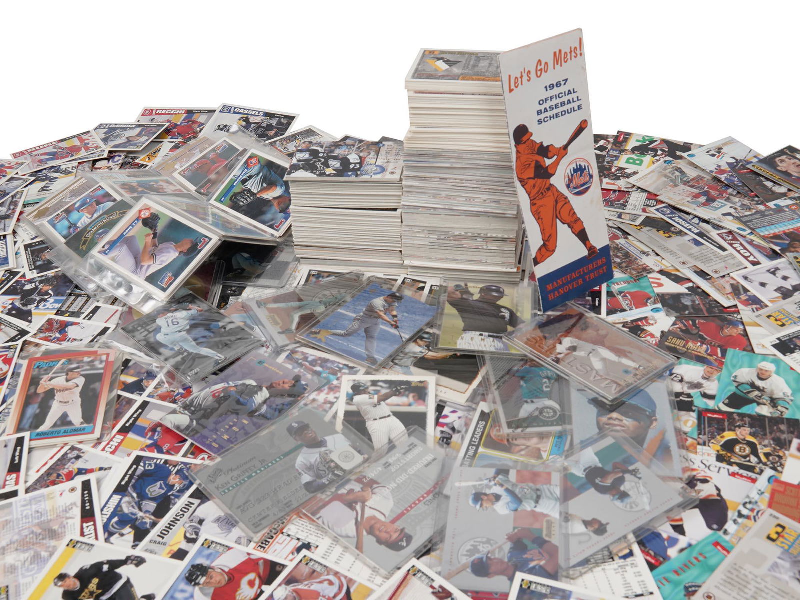 A VINTAGE AMERICAN HOCKEY BASEBALL PLAYER CARDS (1 of 6)