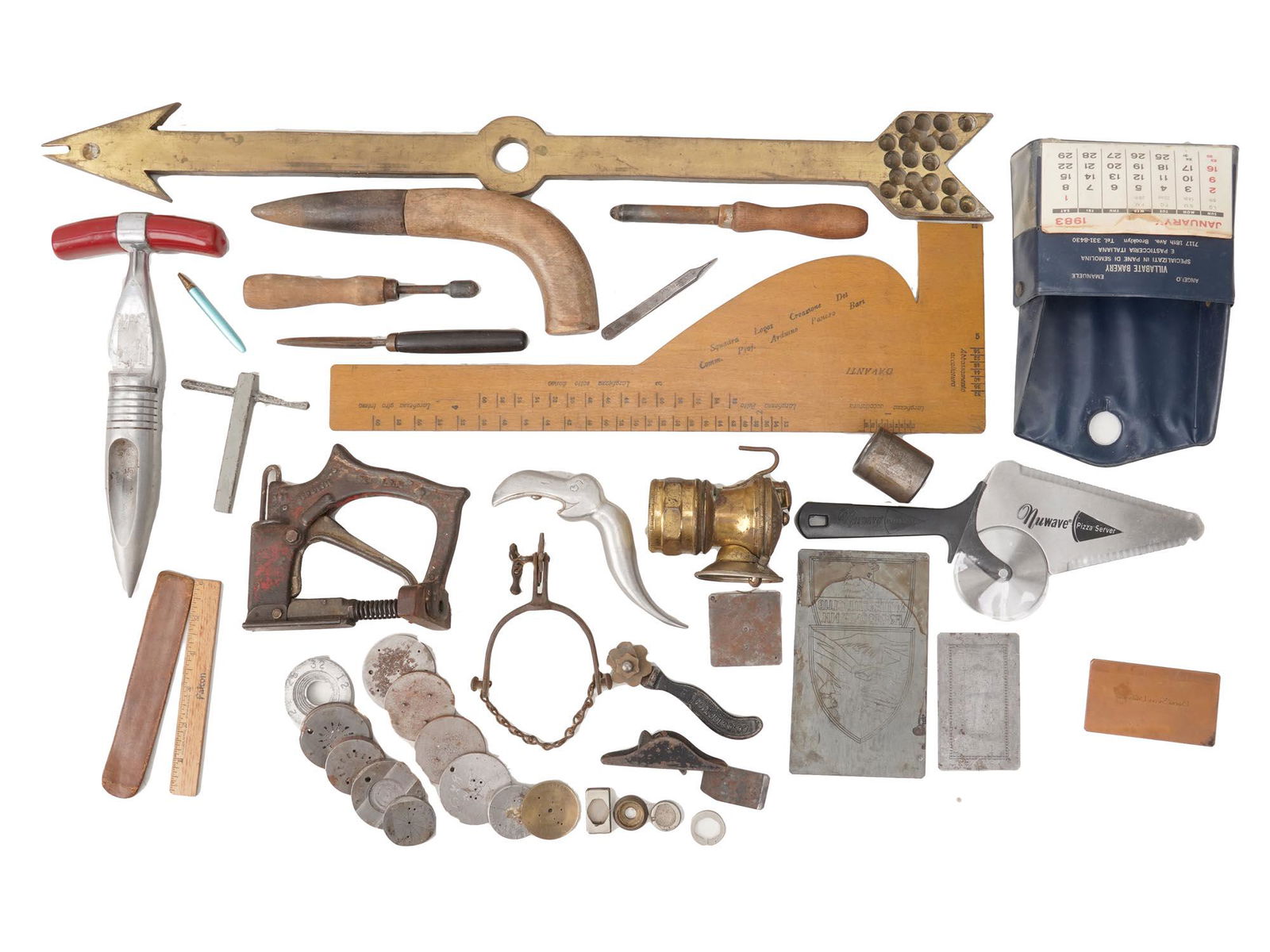 COLLECTION OF VARIOUS ODDS TOOLS AND INSTRUMENTS (1 of 9)