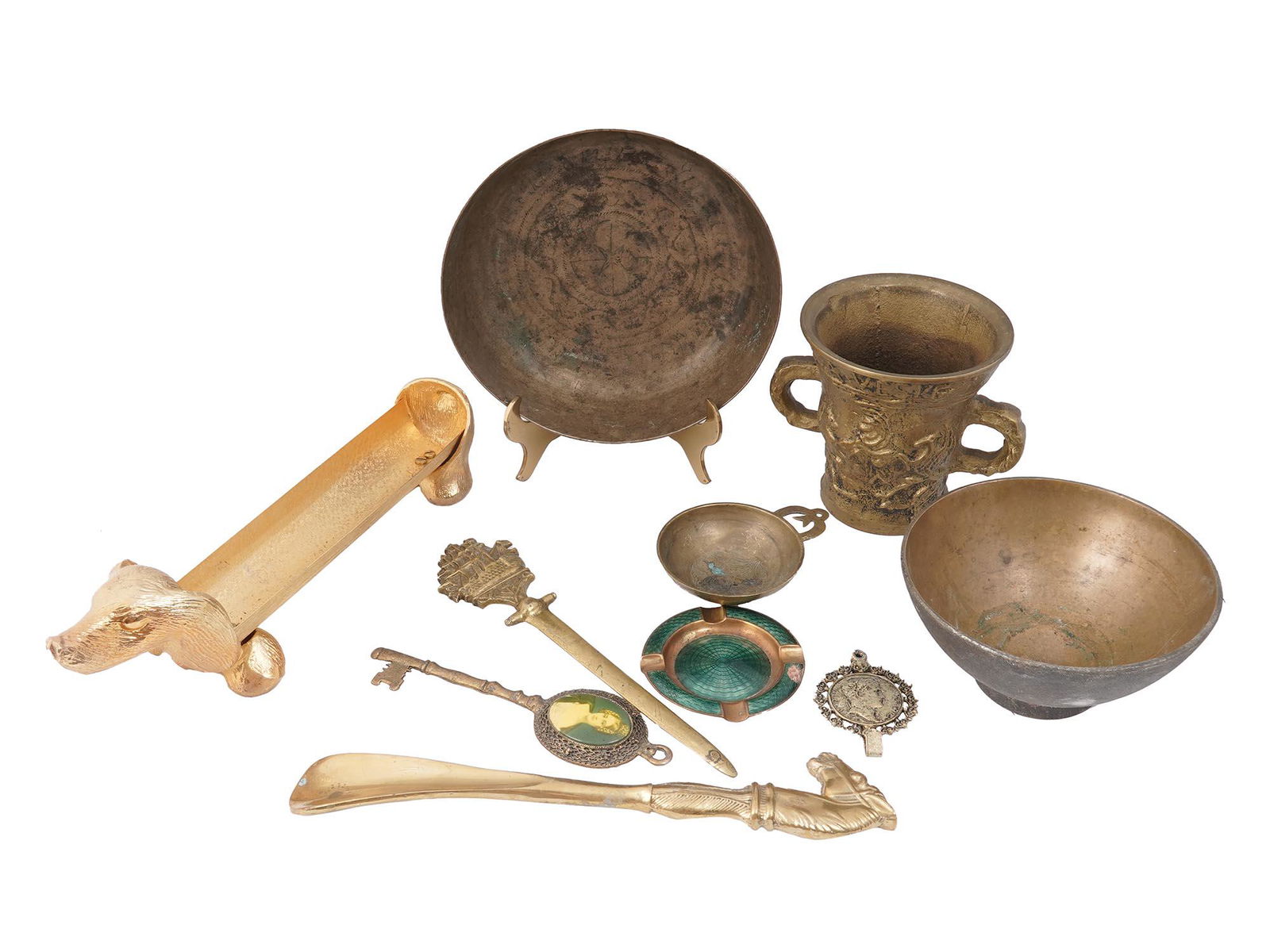 COLLECTION VARIOUS BRASS DECOR ITEMS TABLE WARES (1 of 5)