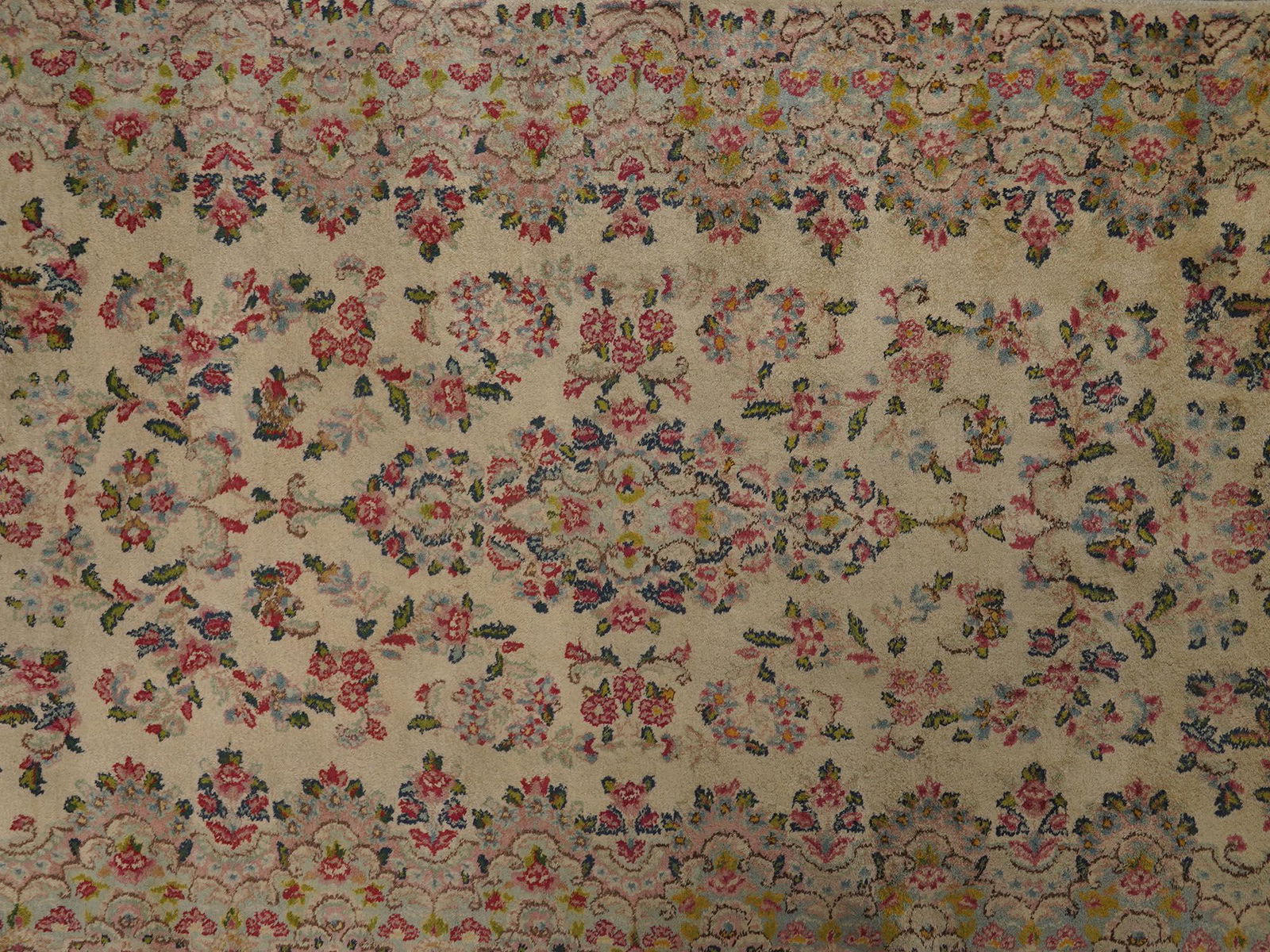 ANTIQUE HAND KNOTTED WOOL PERSIAN STYLE RUG (1 of 5)