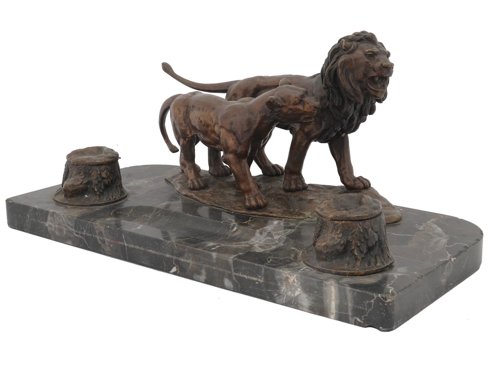ANTIQUE INKWELL WITH BRONZE LIONS BY ANDOR RUFF (1 of 12)