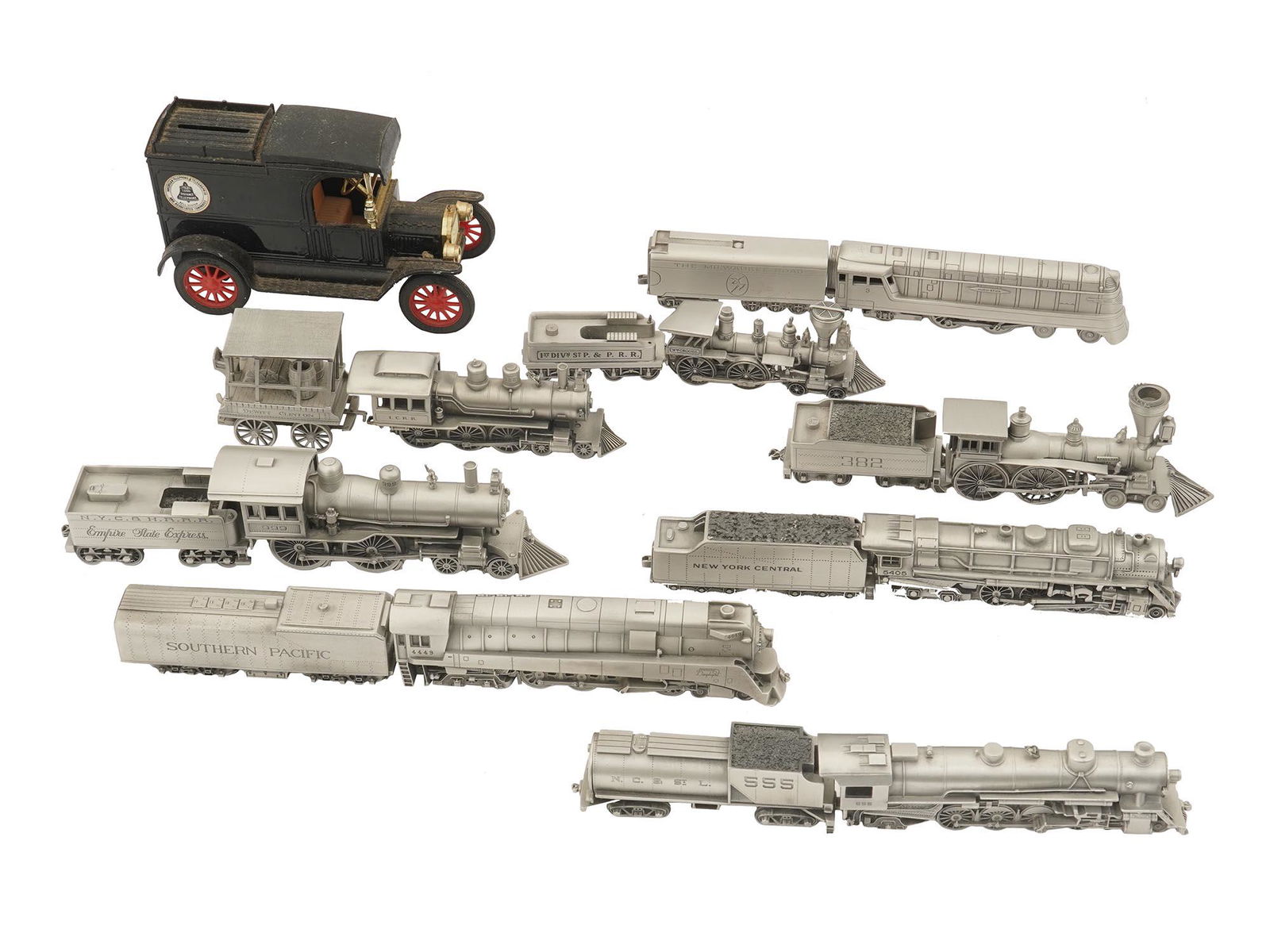 VINTAGE FRANKLIN MINT PEWTER LOCOMOTIVE MODELS (1 of 10)