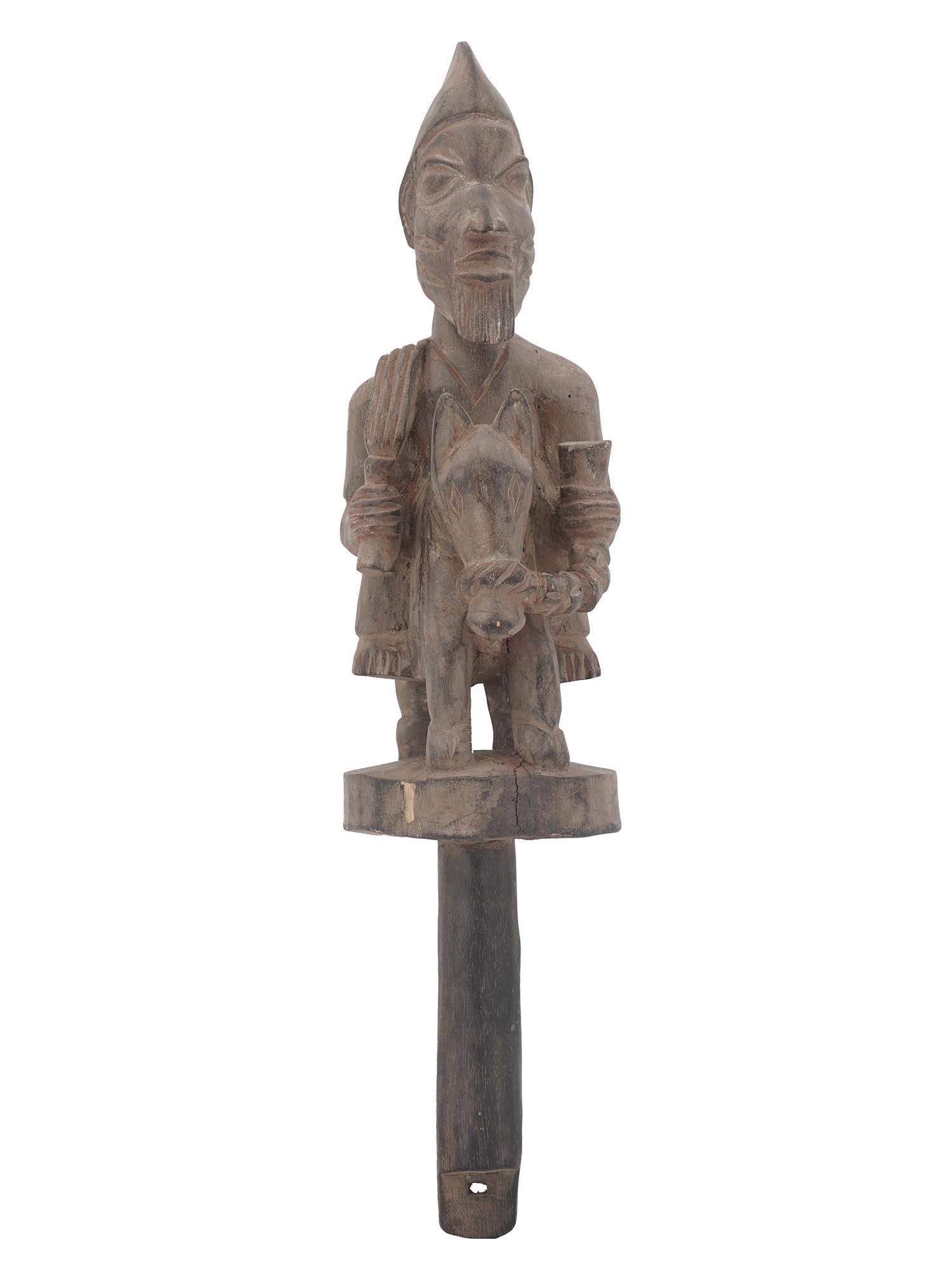 ANTIQUE AFRICAN HAND CARVED WOOD FIGURINE (1 of 8)