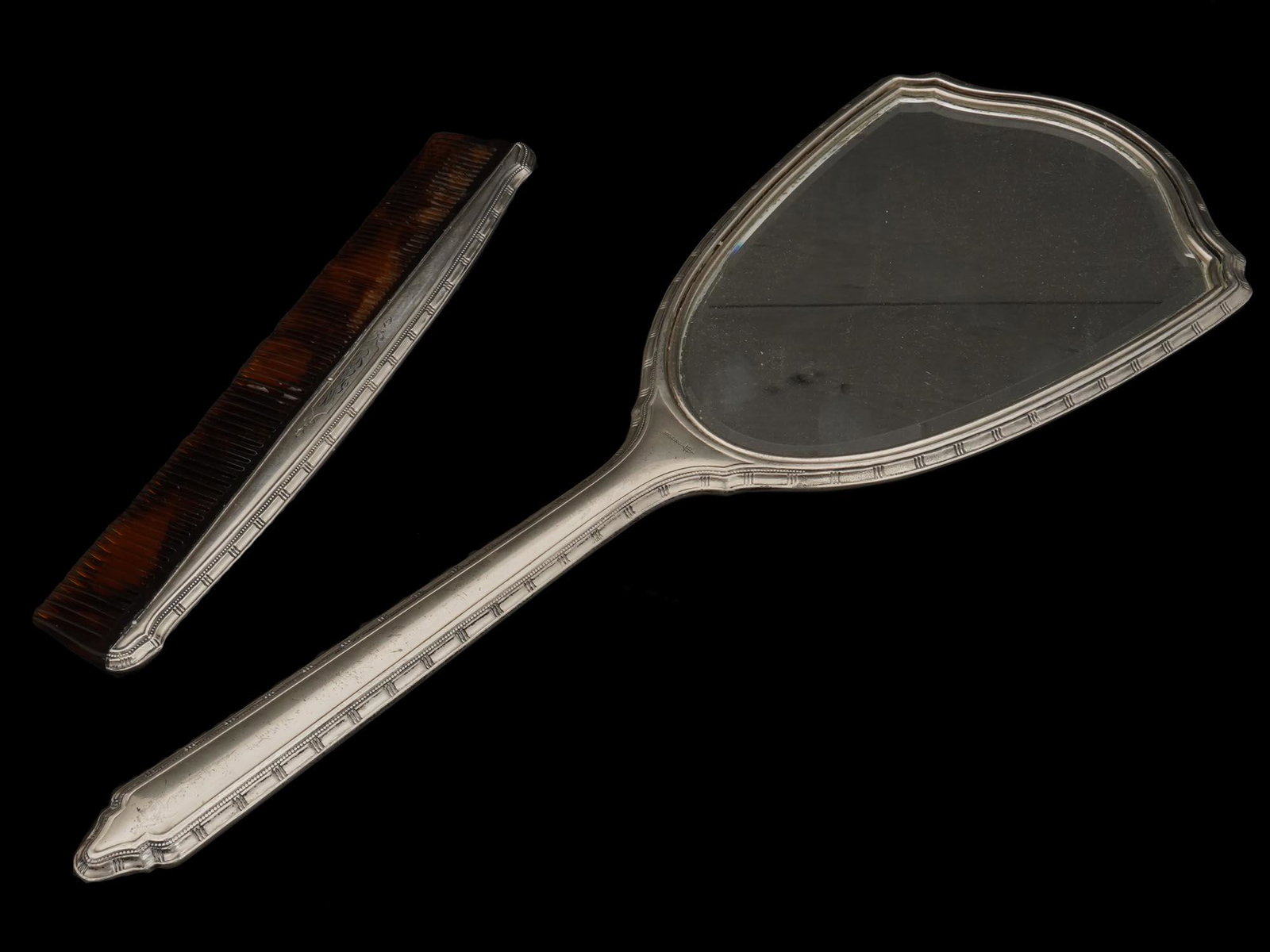 VINTAGE STERLING SILVER VANITY SET OF COMB MIRROR (1 of 9)