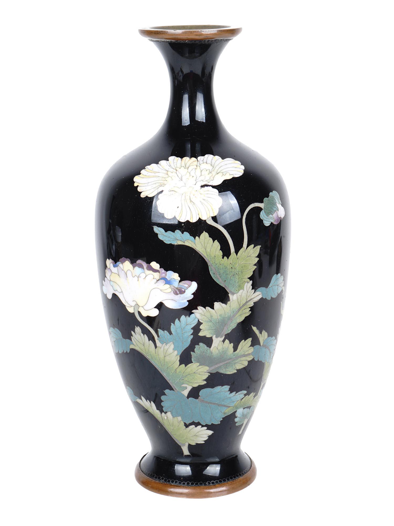 SMALL ANTIQUE JAPANESE MEIJI CLOISONNE VASE (1 of 10)