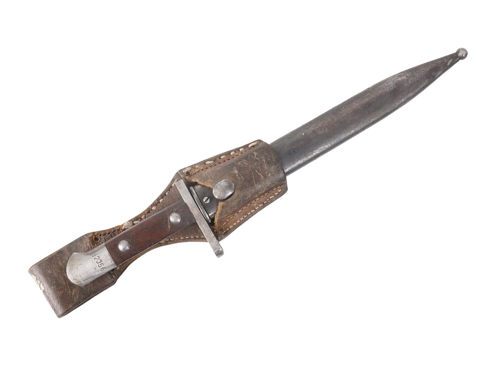 WWII TURKISH M1935 MAUSER BAYONET: WWII era Model 1935 Turkish Mauser Rifle Bayonet set with leather frog. The scabbard is all metal. Dimensions: 15 5/8" in. Length. All measurements are approximate.