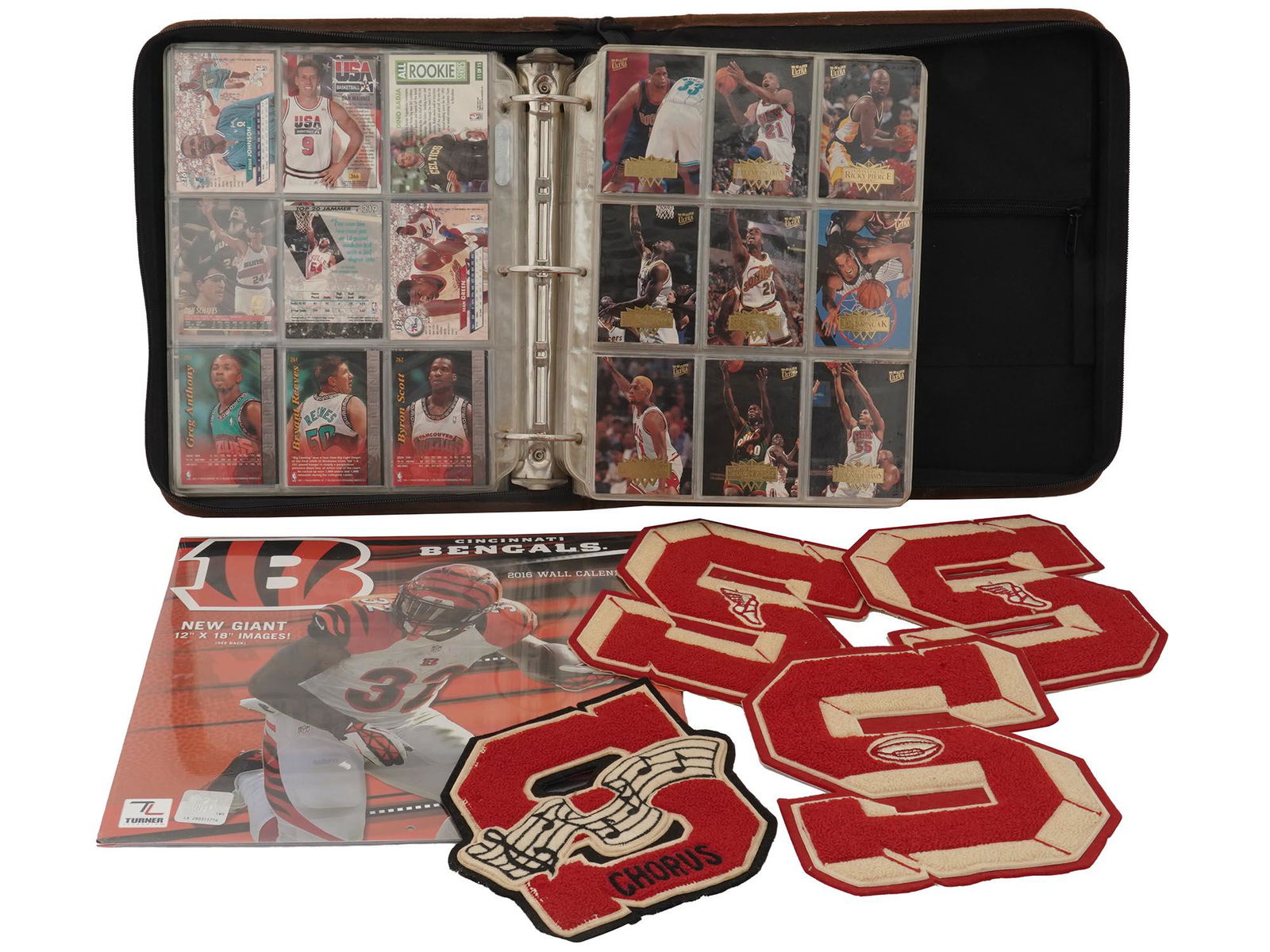 TOPPS BASKETBALL TRADING CARDS ALBUM AND PATCHES (1 of 6)