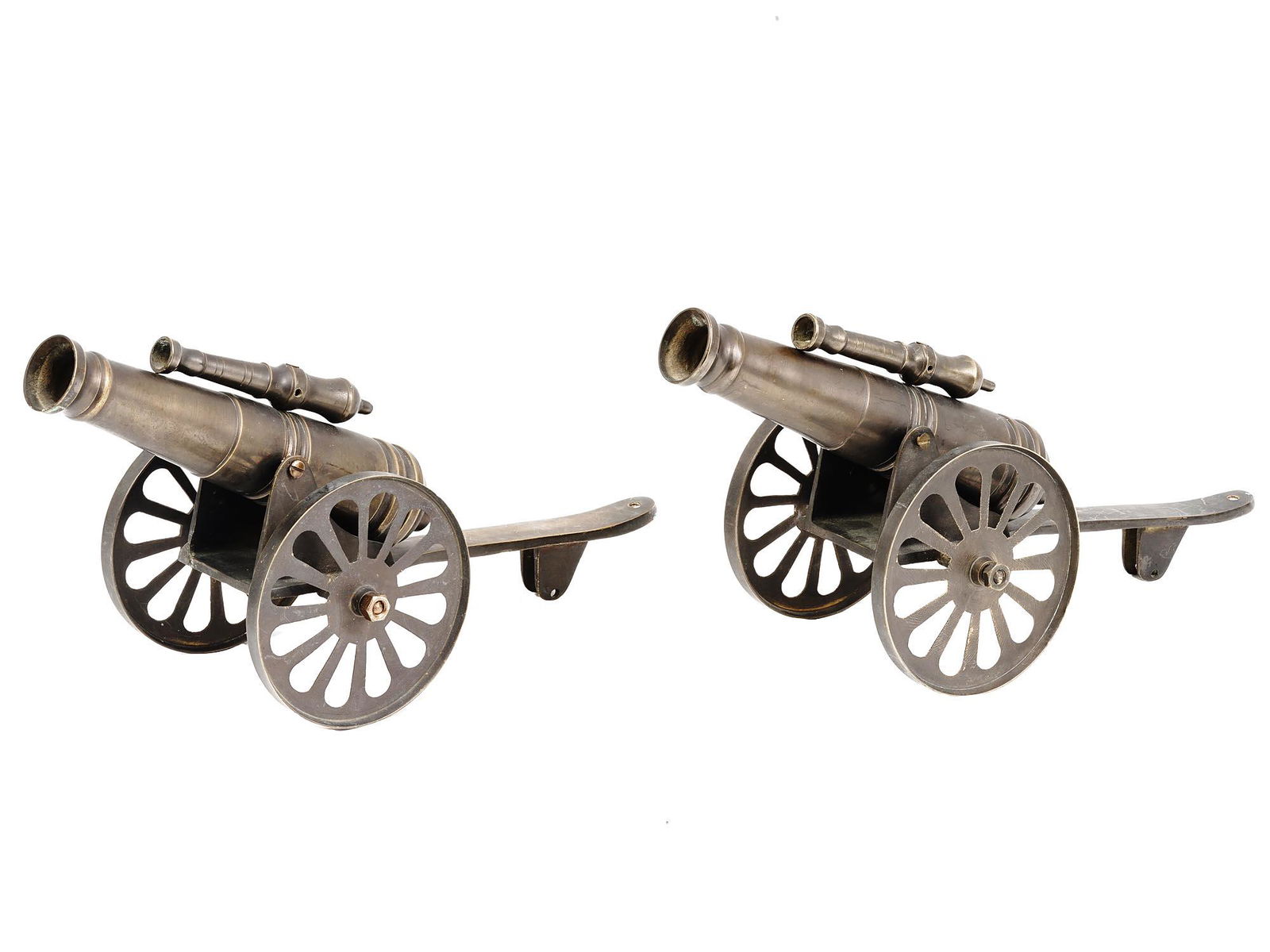 ANTIQUE DECORATIVE STEEL SIGNAL CANNONS, CA. 1900 (1 of 6)