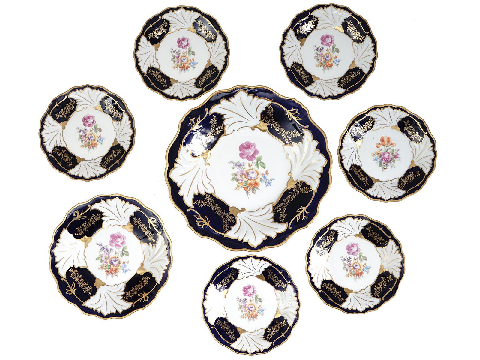 GDR WEIMAR PORZELLAN ECHT KOBALT PORCELAIN PLATES (1 of 4)