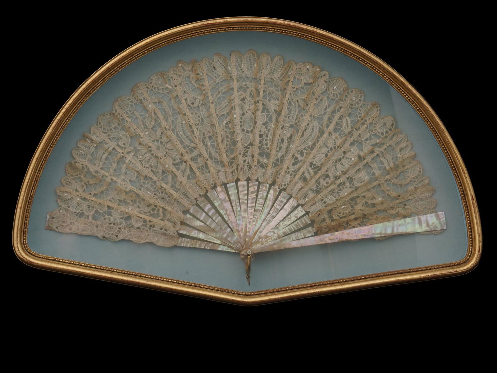 MOTHER OF PEARL AND LACE FAN IN THE SHADOW BOX (1 of 5)