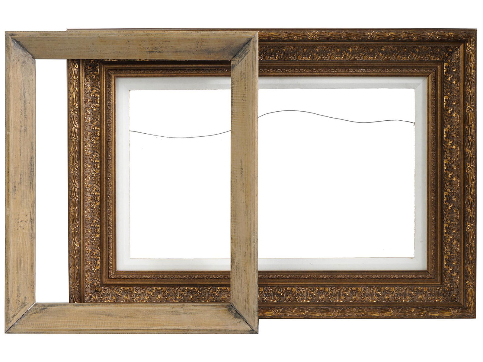 ANTIQUE AND VINTAGE GILT WOODEN PICTURE FRAMES (1 of 5)