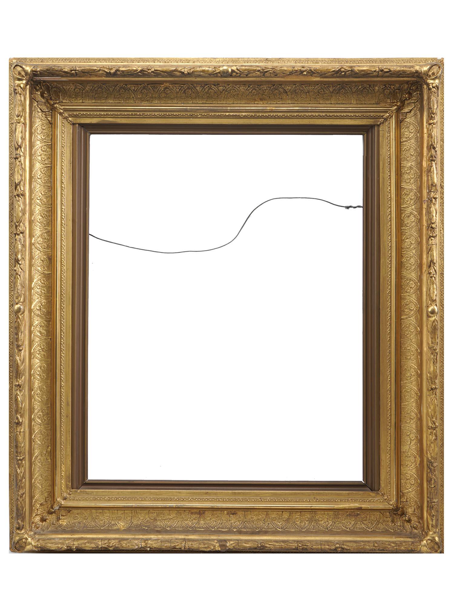 ANTIQUE ORNATE GILT WOODEN PICTURE FRAME (1 of 2)