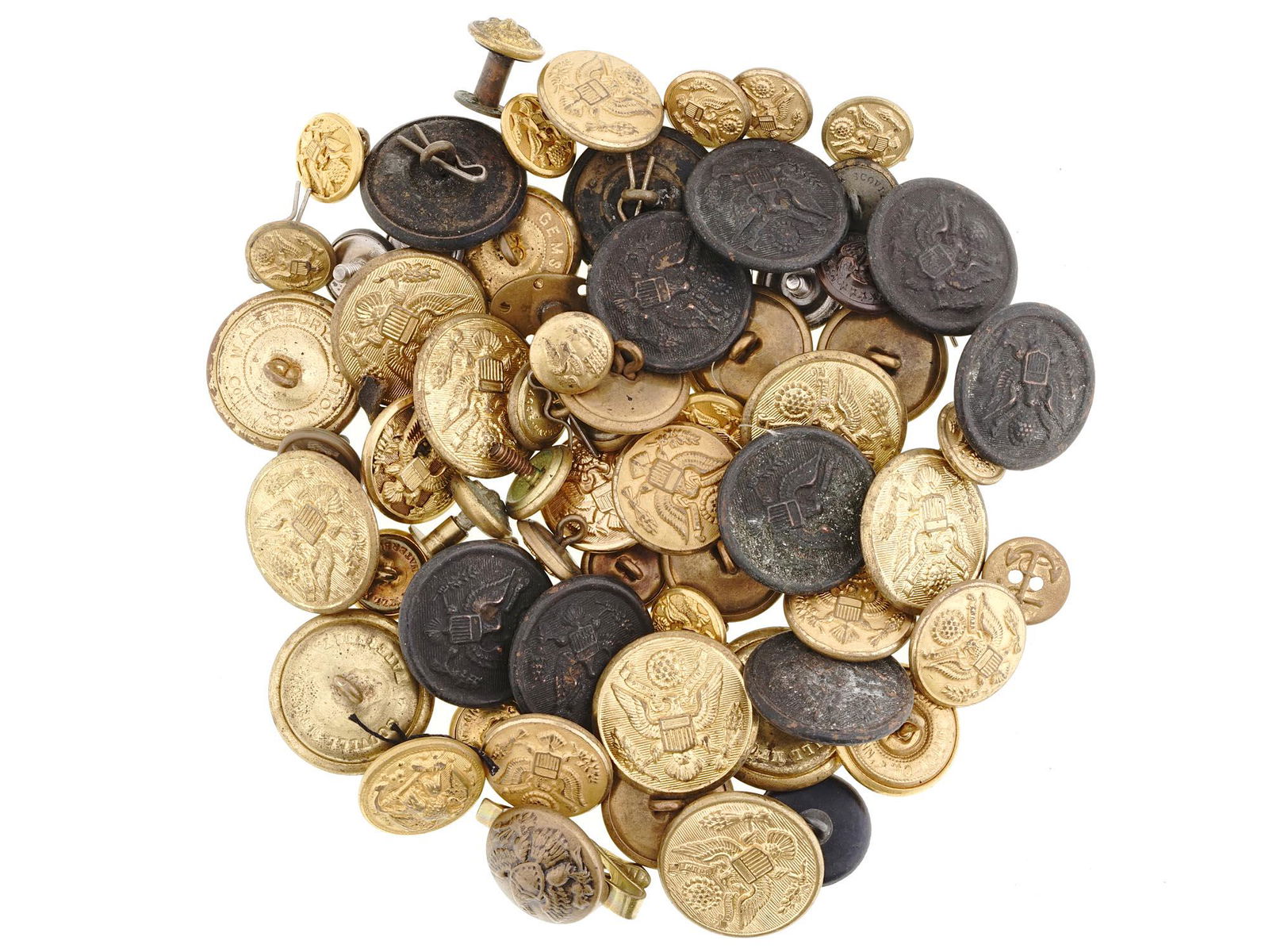 WWI AND WWII US ARMY AND NAVY METAL BUTTONS (1 of 6)