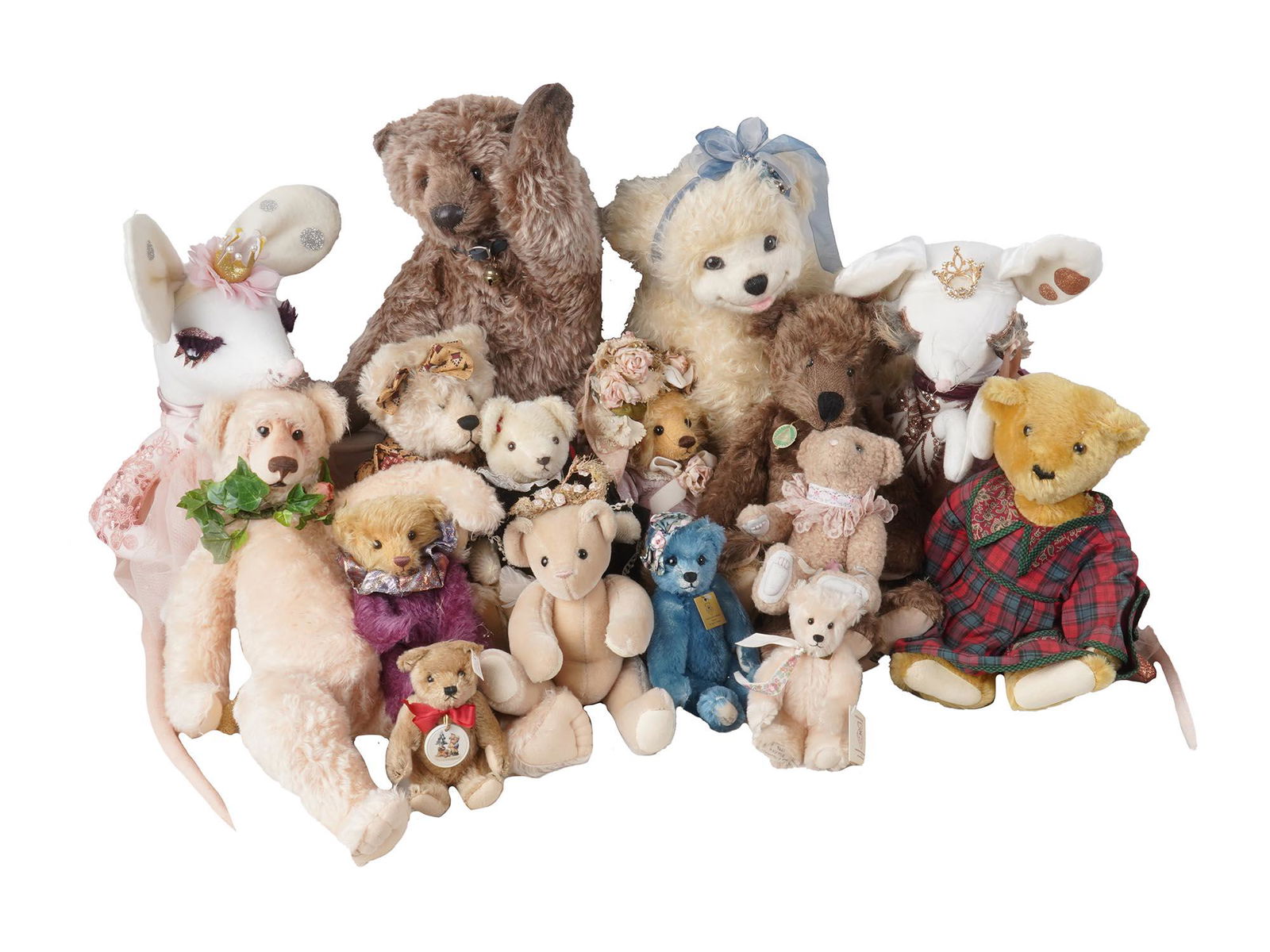 VINTAGE COLLECTION OF DIFFERENT TEDDY BEAR TOYS (1 of 11)