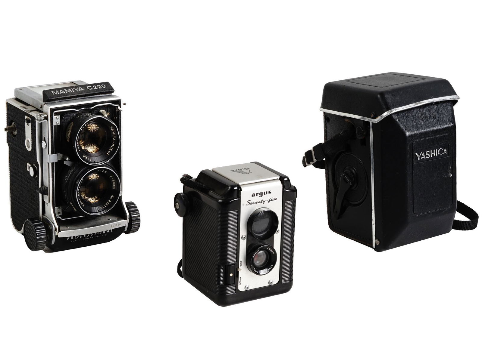 VINTAGE CAMERAS MAMIYA C220, ARGUS 75, YASHICA (1 of 4)