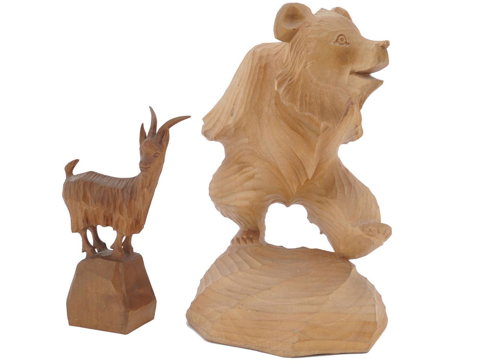 VINTAGE HAND CARVED WOOD FIGURINES OF ANIMALS (1 of 12)