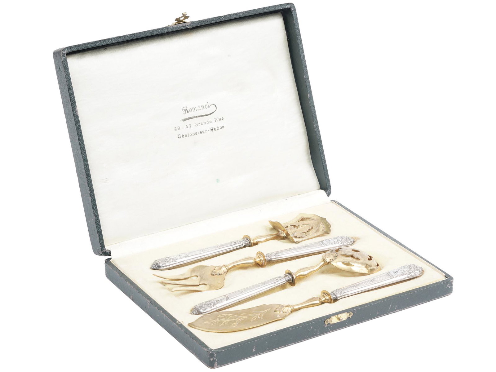 WWII HERMANN GOERING FISH CUTLERY SET IOB, 4 PCS: A World War II silverplated cutlery set. A total of 4 items including a fish fork, a fish knife, a pierced serving spoon, and a pierced toast server. The blades of the pieces are gilt and garnished wi