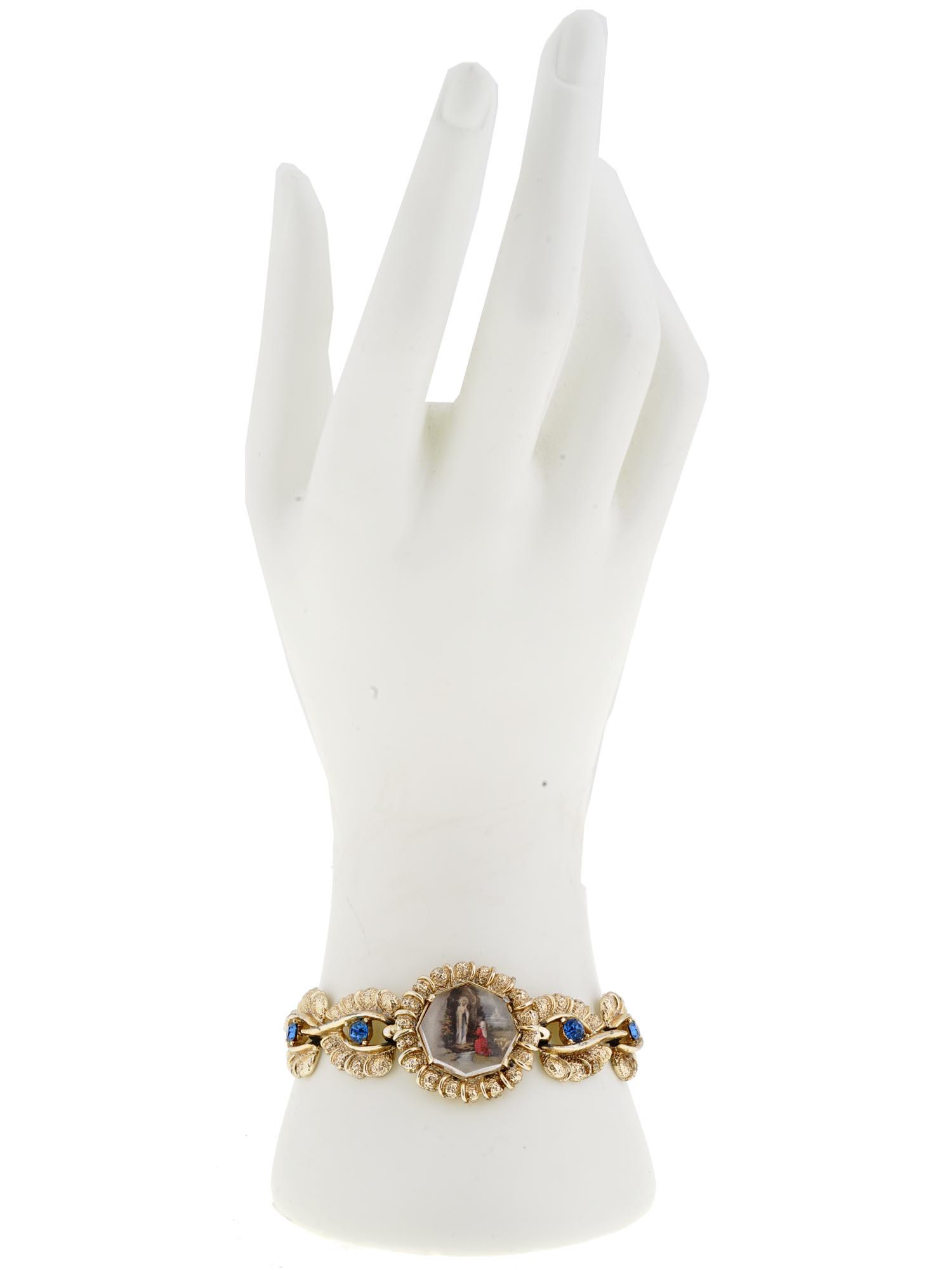 VINTAGE BRACELET W RELIGIOUS CATHOLIC MINIATURE (1 of 4)