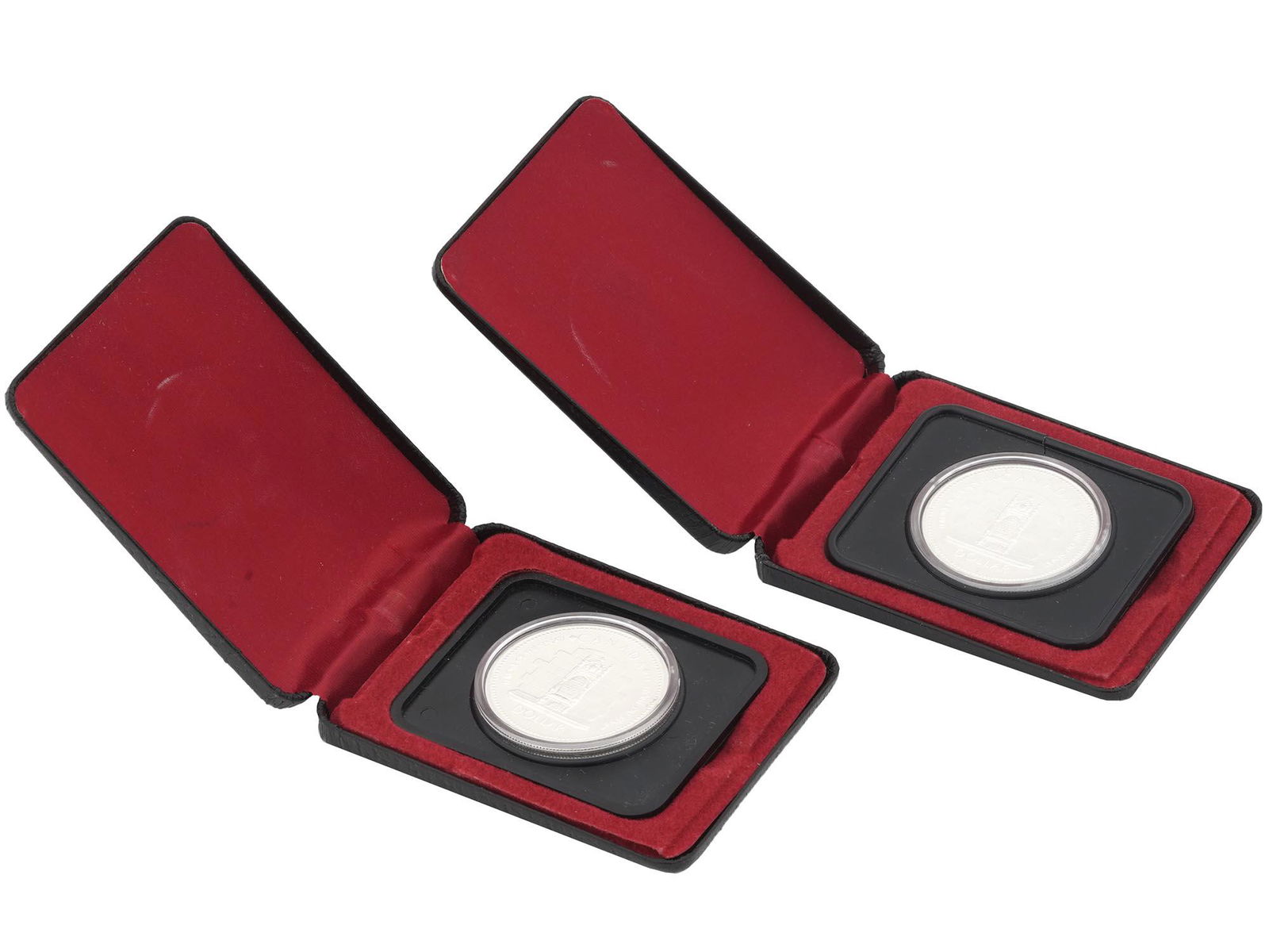 1977 CANADIAN ELIZABETH II SILVER DOLLAR COINS (1 of 4)