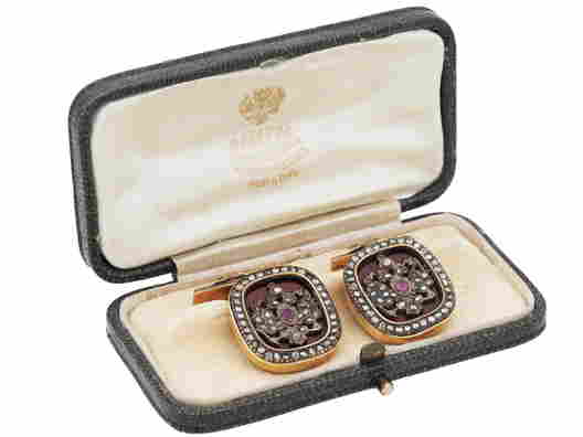 Gold Cufflinks, Tie Pins & Tie Clips