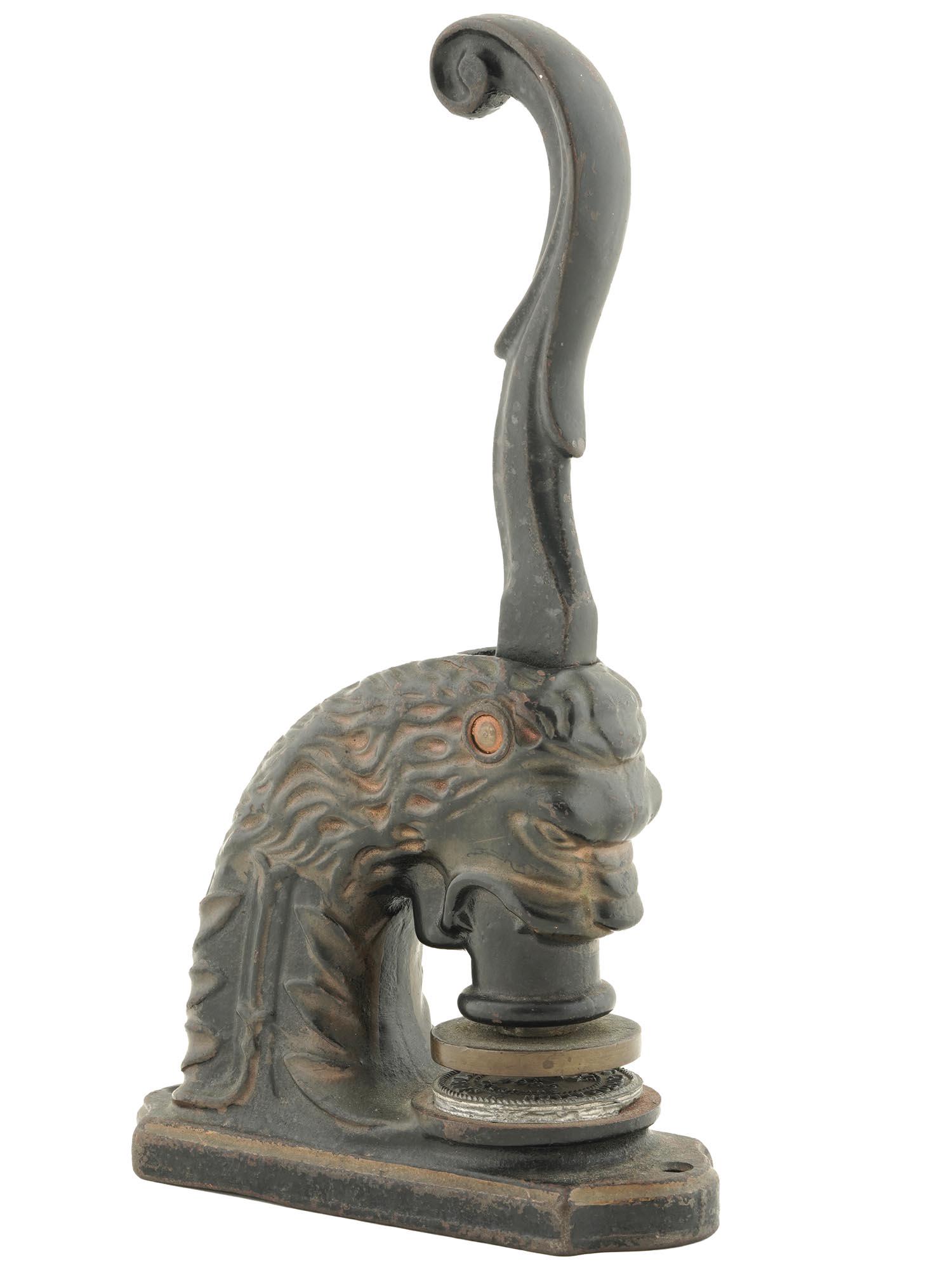 ANTIQUE 19TH CEN CAST IRON LION HEAD NOTARY SEAL (1 of 6)