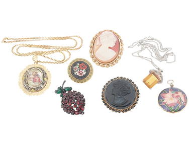 ANTIQUE ITALIAN CAMEO BROOCHES AND PENDANTS (1 of 12)