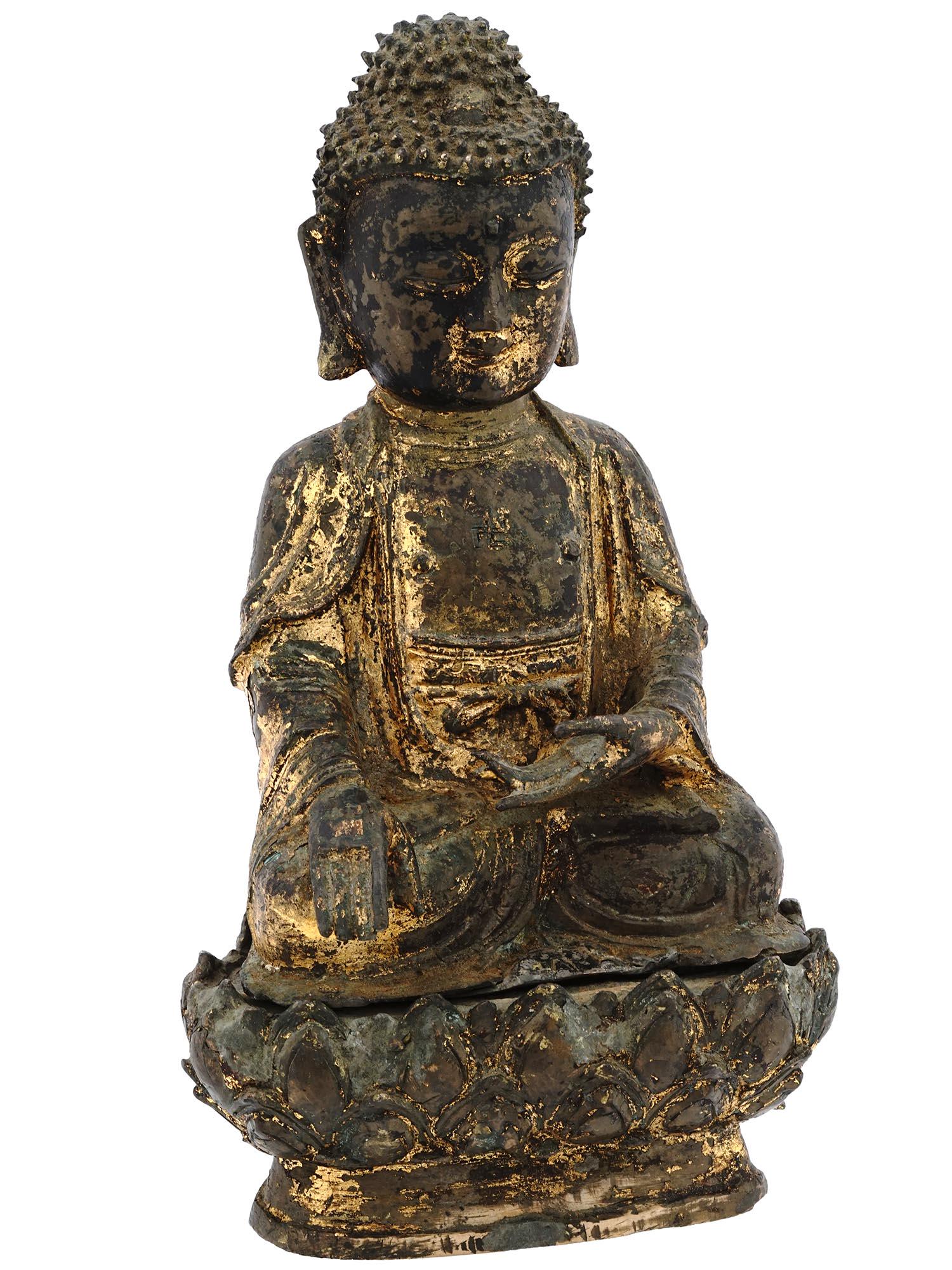 ANTIQUE CHINESE MING DYNASTY BUDDHA BRONZE FIGURE (1 of 8)