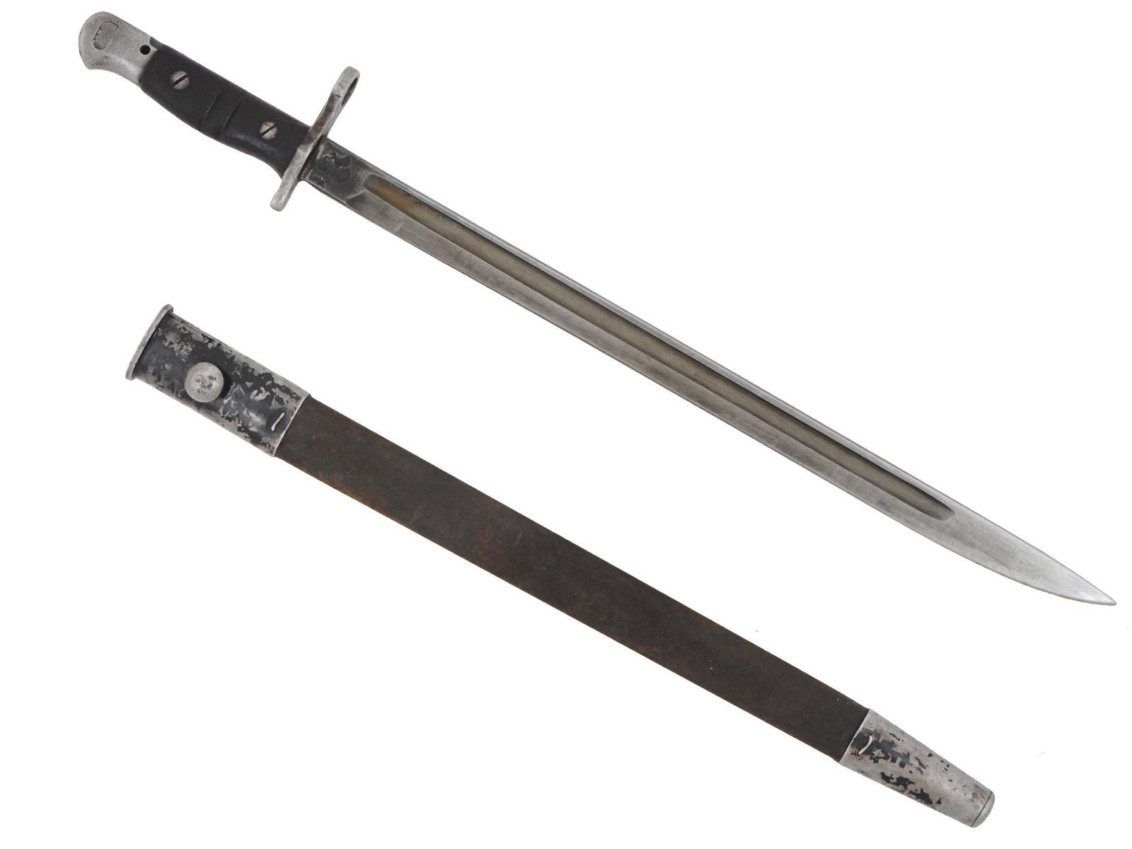 WWI AMERICAN REMINGTON SWORD BAYONET WITH SHEATH: A World War I American sword bayonet, model Remington M1917. Stainless-steel blade, wooden handle, steel sheath. Hallmarks 1917 Remington, US eagle 21 are on the blade by the crossguard. The M1917 bay