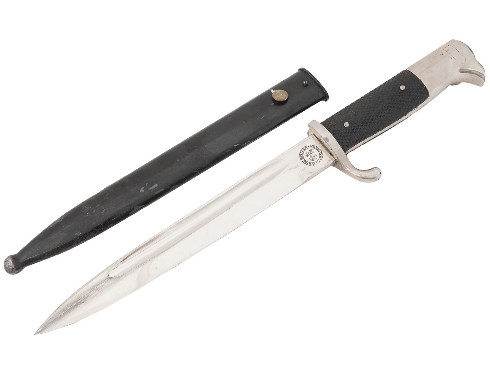 WWII NAZI GERMAN THIRD REICH K98 PARADE BAYONET: A WWII Nazi German Third Reich K98 parade bayonet featuring a straight single edged steel blade, eagle head pommel and black composition chequered grip. Marked Gustav Spitzer Solingen to the ricasso. 