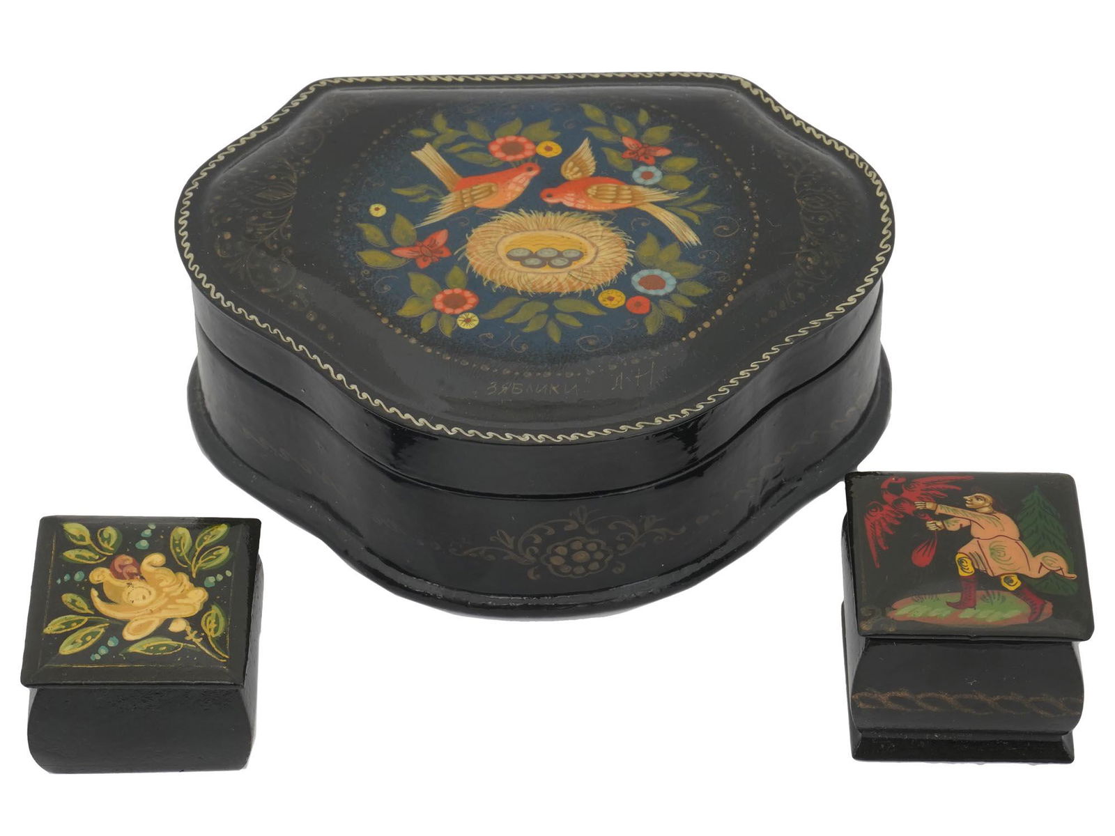 RUSSIAN PALEKH LACQUER TRINKET BOXES WITH FLOWERS (1 of 9)