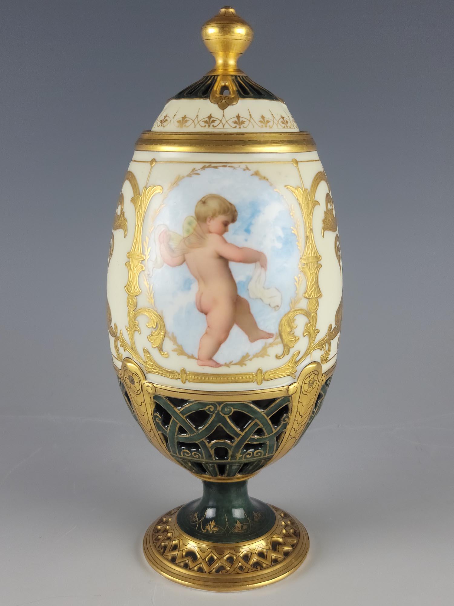 ANTIQUE 19 C ROYAL VIENNA PORCELAIN EGG SHAPE BOX (1 of 9)