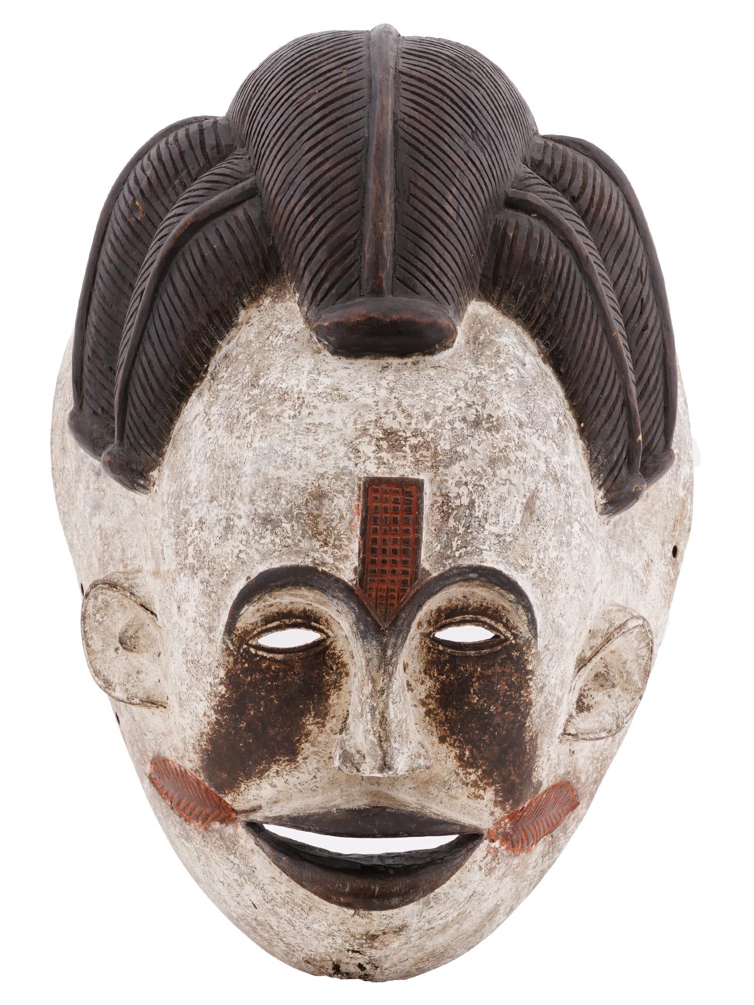 ANTIQUE AFRICAN GABON CARVED WOOD VUVI TRIBE MASK (1 of 6)